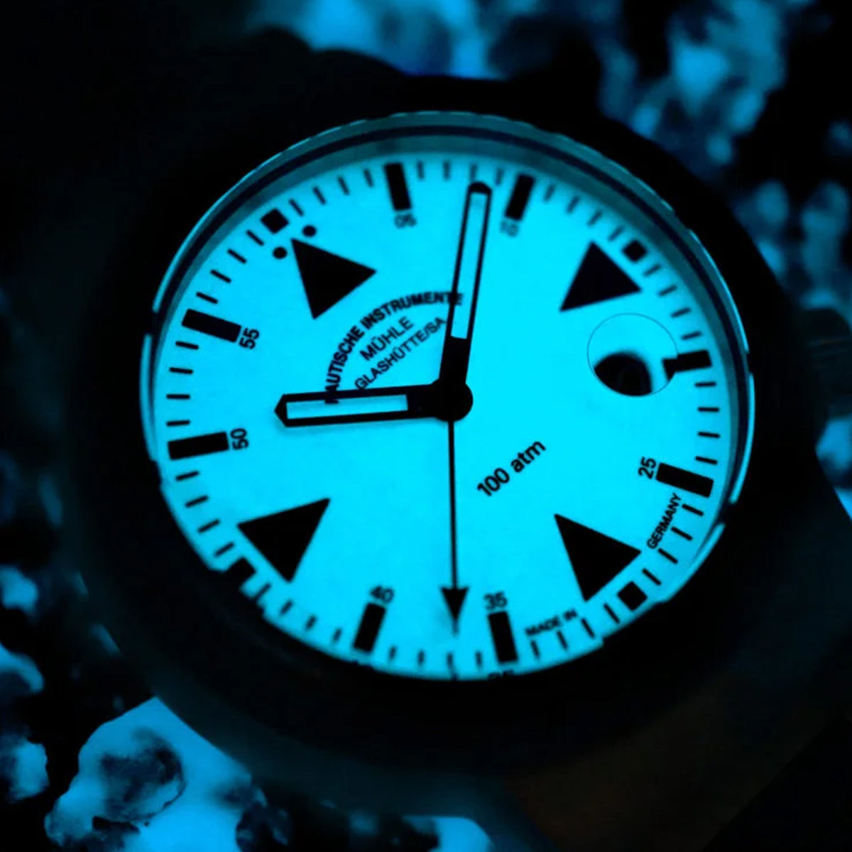 Mühle Glashütte S.A.R Rescue-Timer Lumen on Bracelet