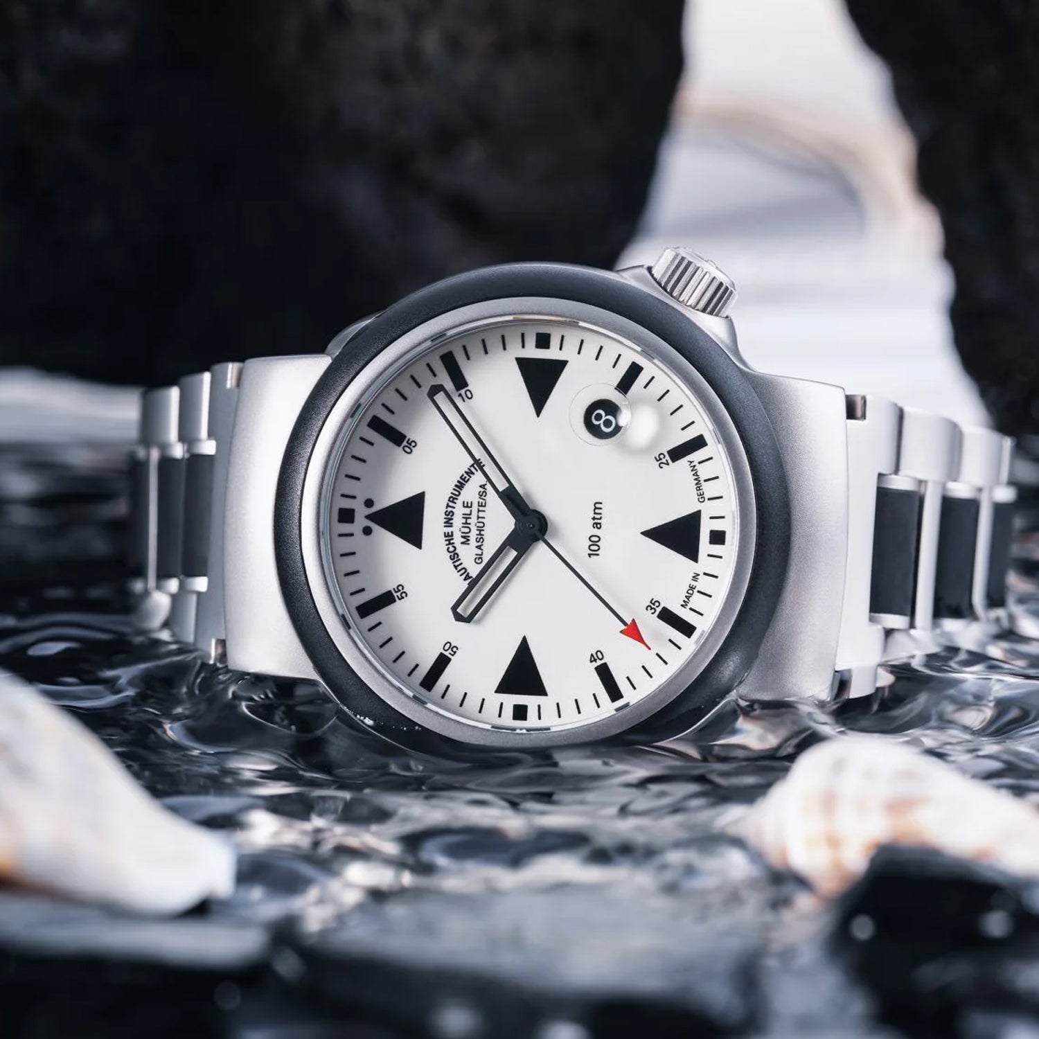 Mühle Glashütte S.A.R Rescue-Timer Lumen on Bracelet