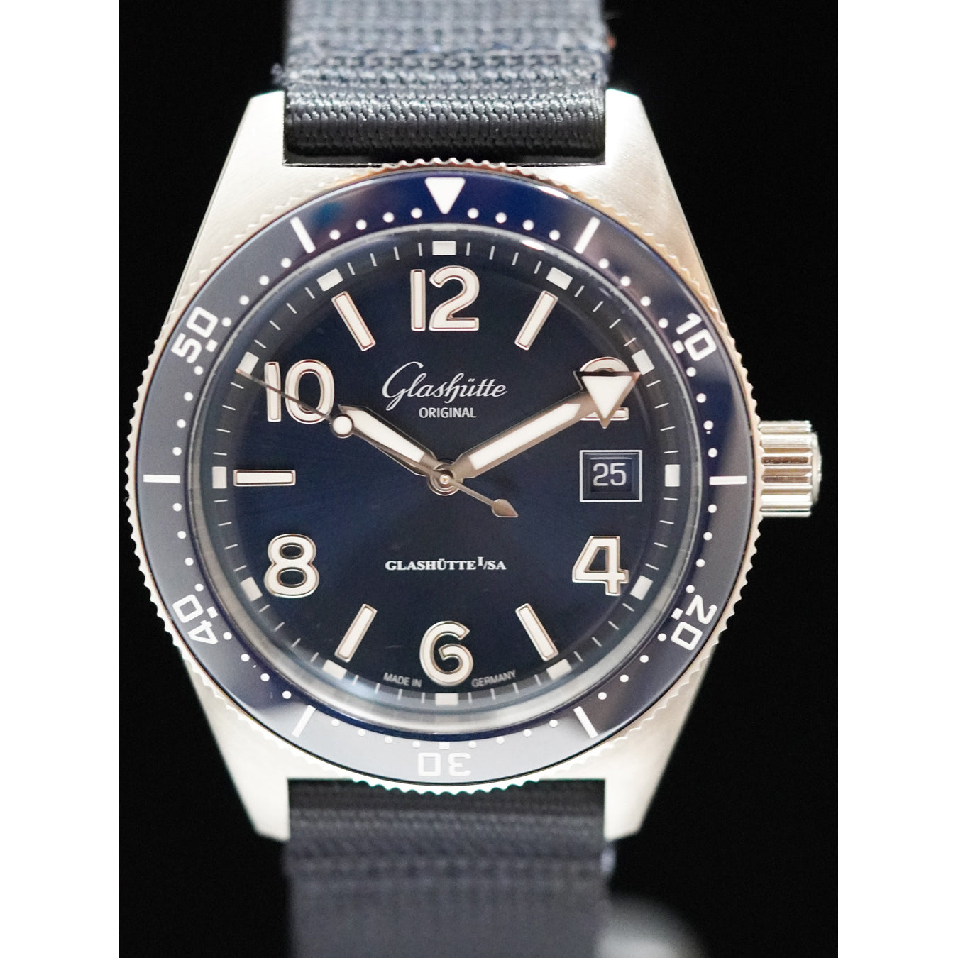 Glashütte Original 1-39-11-09-81-08 SeaQ Blue Dial