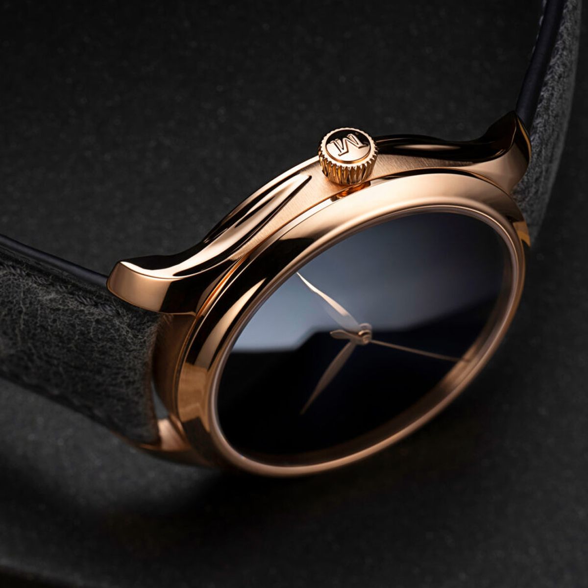 H. Moser & Cie. 1200-0412 Endeavour Centre Seconds Red Gold Vantablack Dial