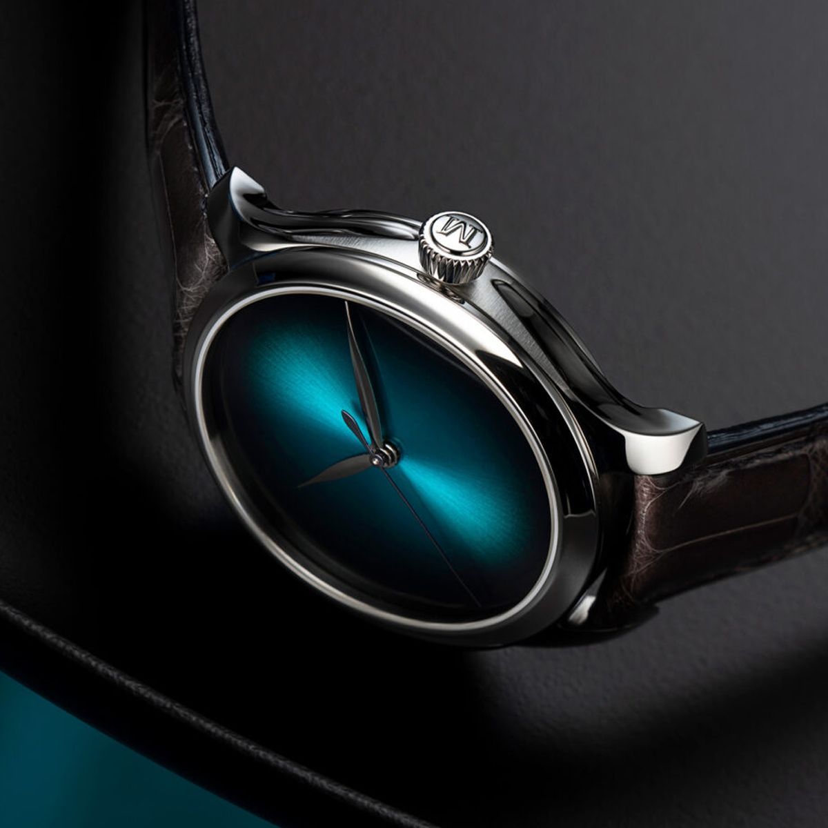 H. Moser & Cie. 1200-1240 Centre Seconds Automatic Steel Türkis Fumé Dial