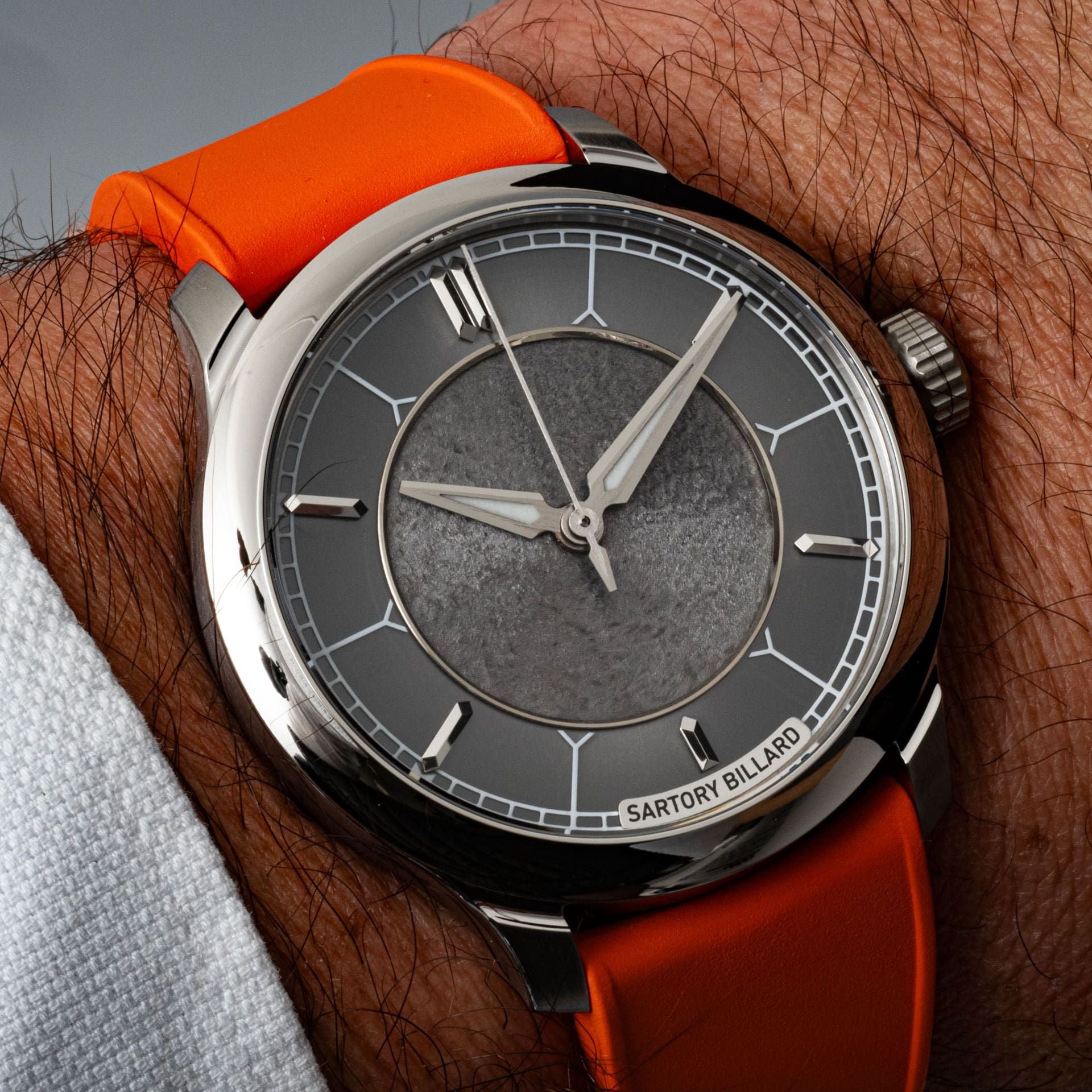 Sartory Billard SB04-E Tantalum Hand Engraved