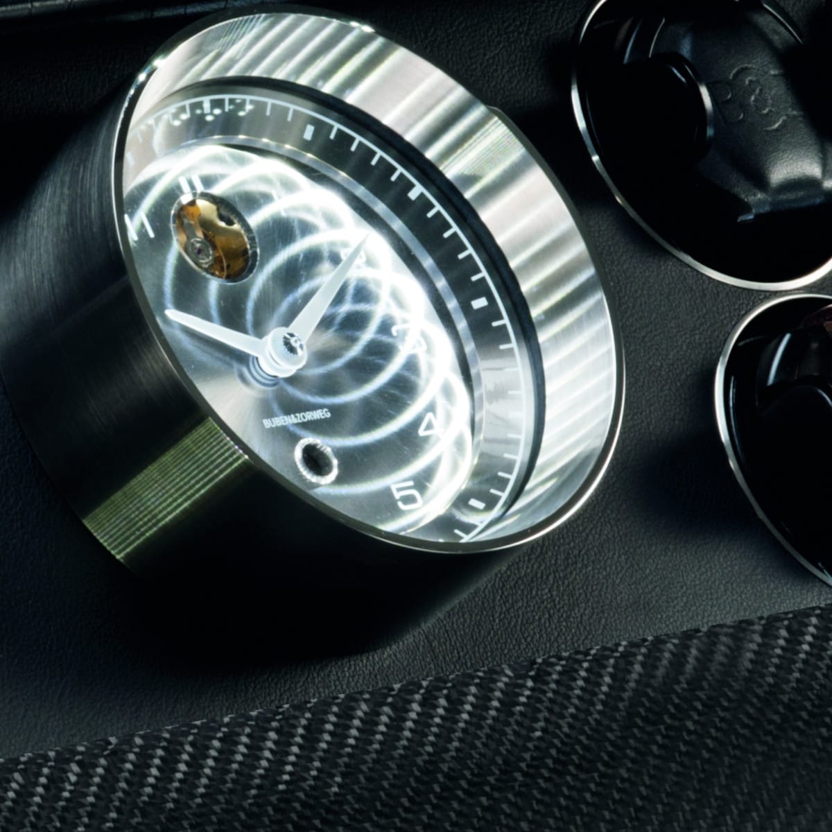Buben & Zorweg REVOLUTION V8 Carbon Watch Winder