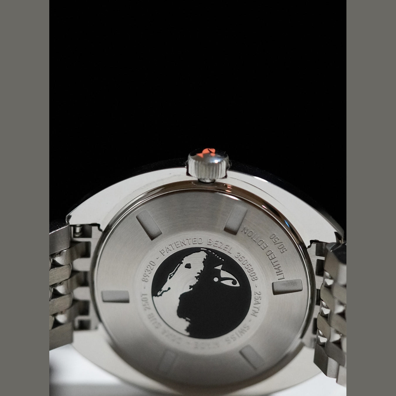 DOXA 855.10.231.10-SE11 SUB 250T Gulfshore Limited Edition