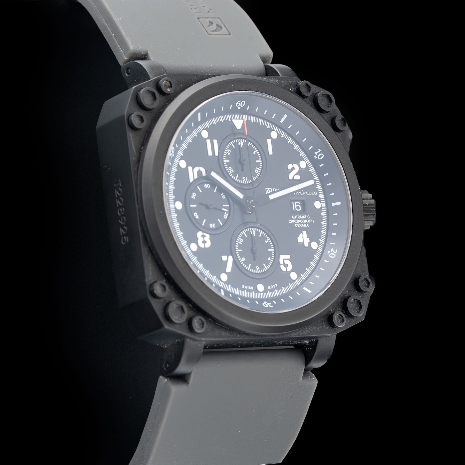 Rhyno Outfit RF5250 Limited Edition
