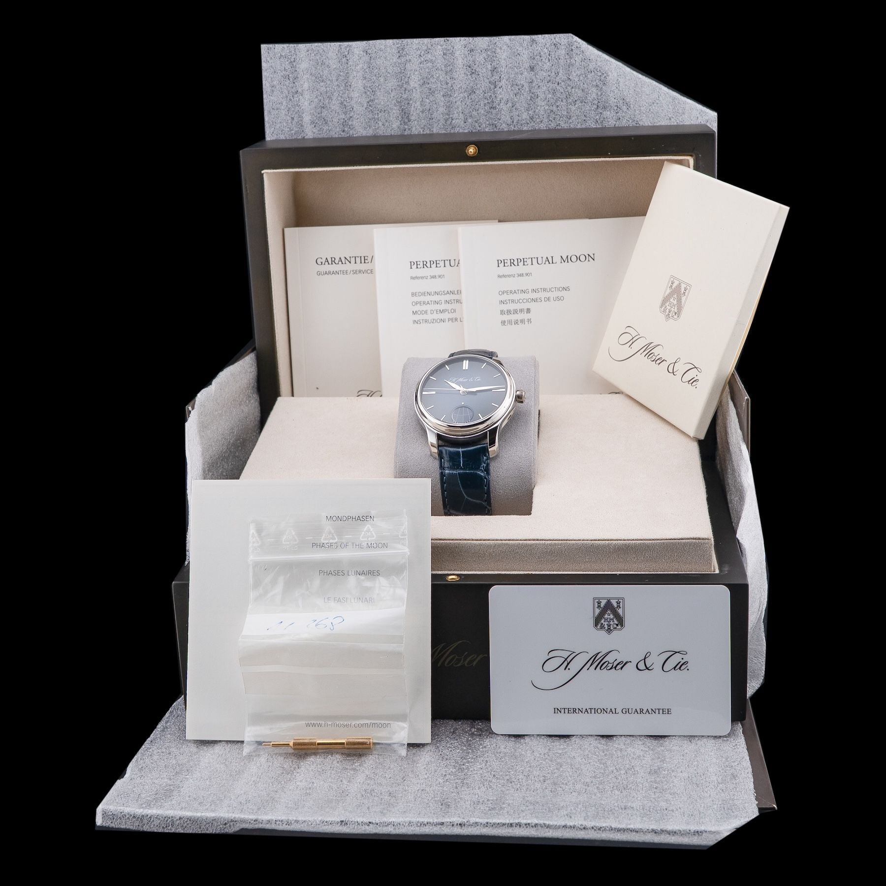 H. Moser & Cie. 348-901 Endeavour Moon