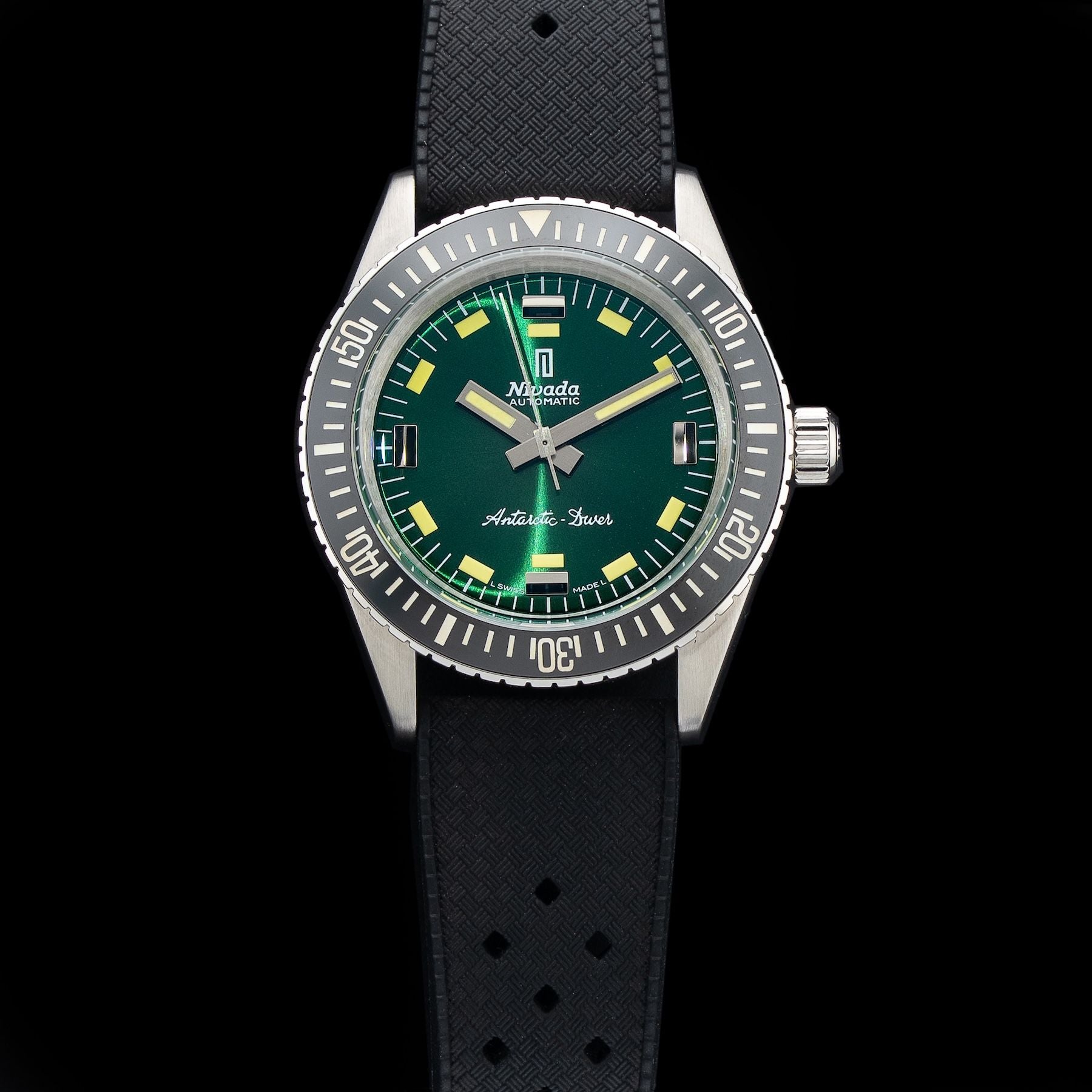 Nivada Grenchen 32059A01 Antarctic Diver Green No Date