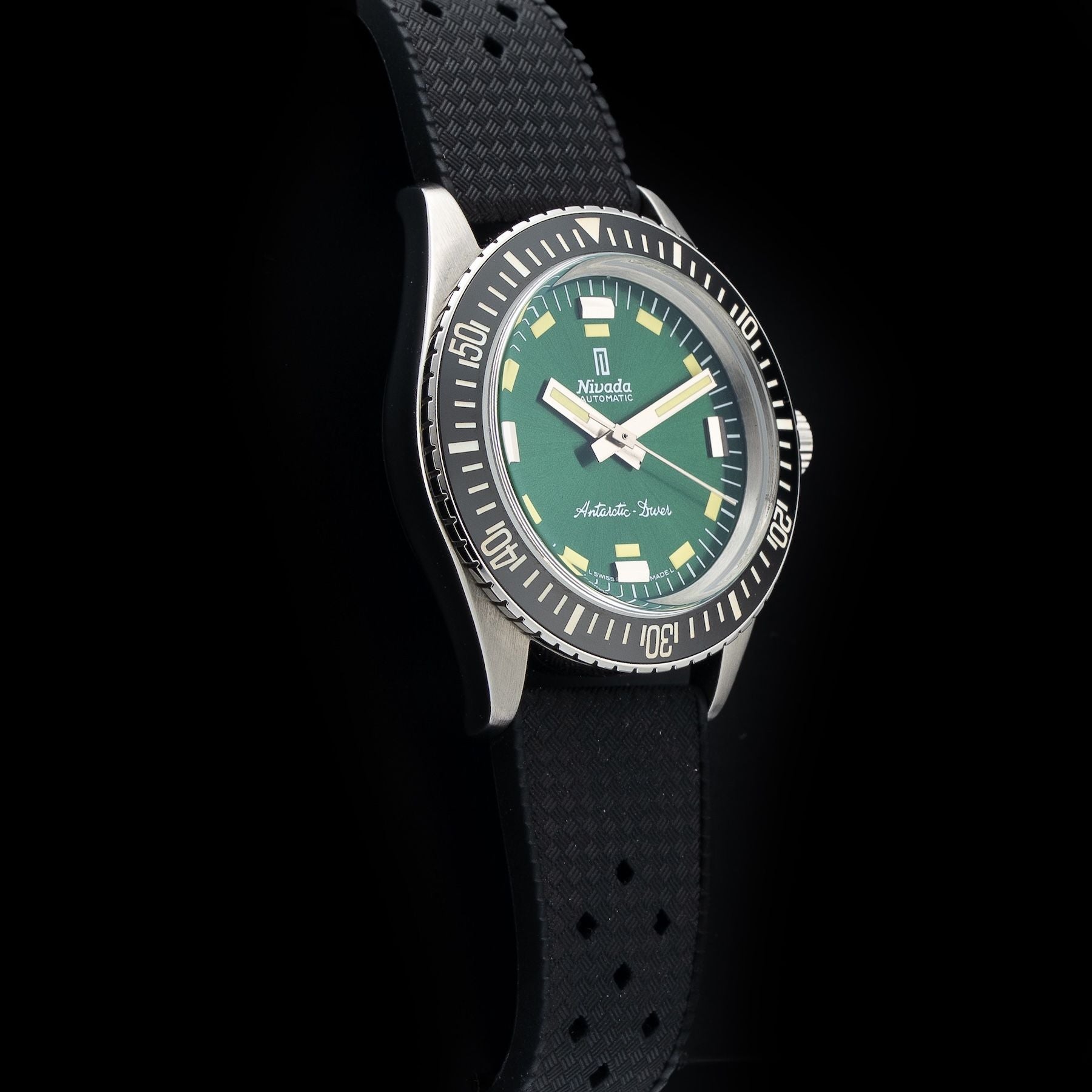Nivada Grenchen 32059A01 Antarctic Diver Green No Date