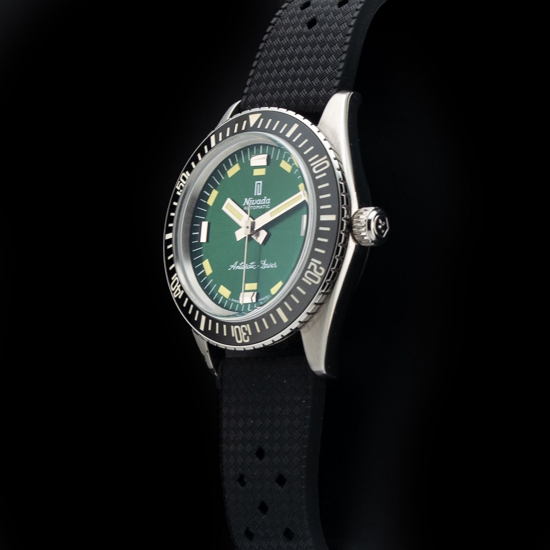 Nivada Grenchen 32059A01 Antarctic Diver Green No Date
