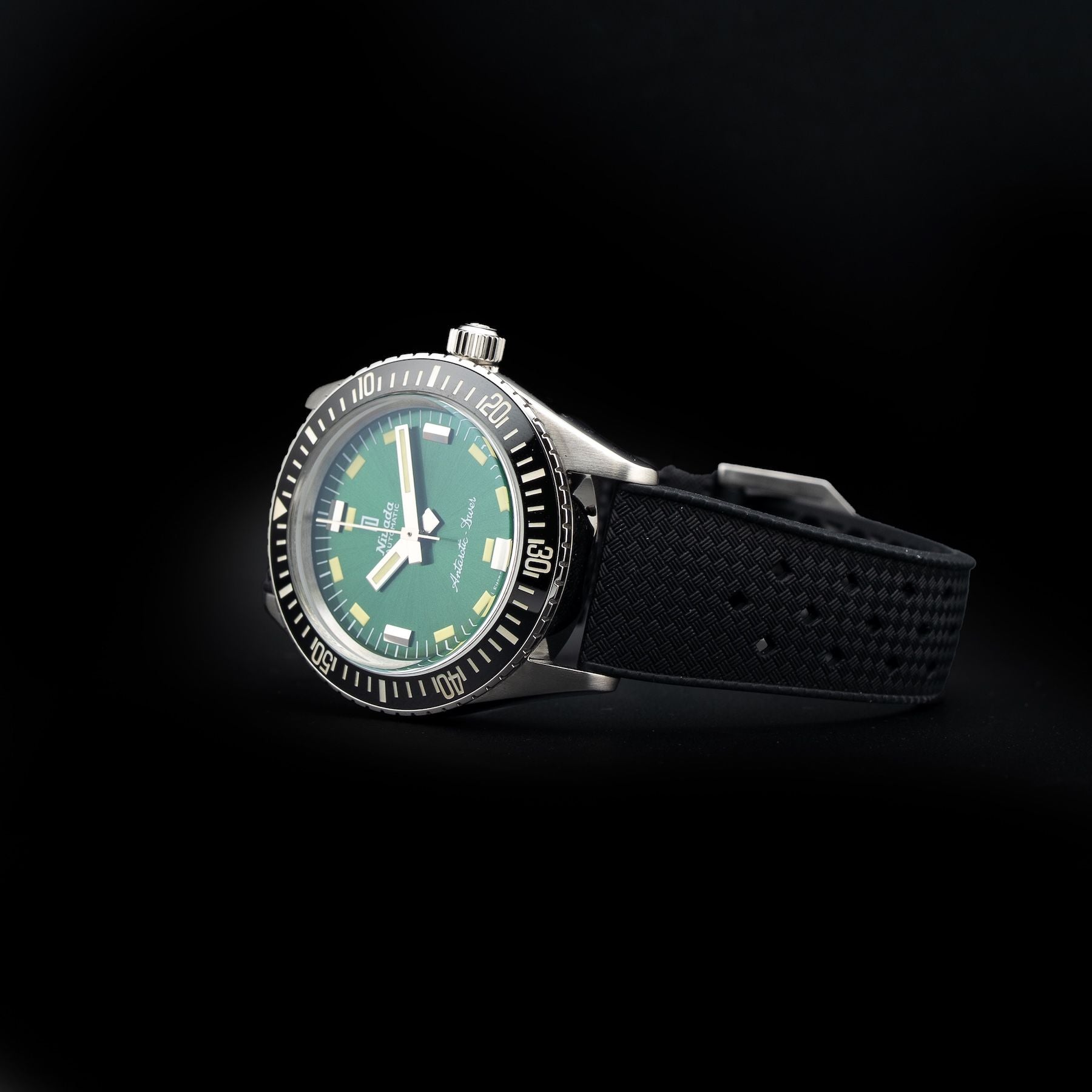 Nivada Grenchen 32059A01 Antarctic Diver Green No Date
