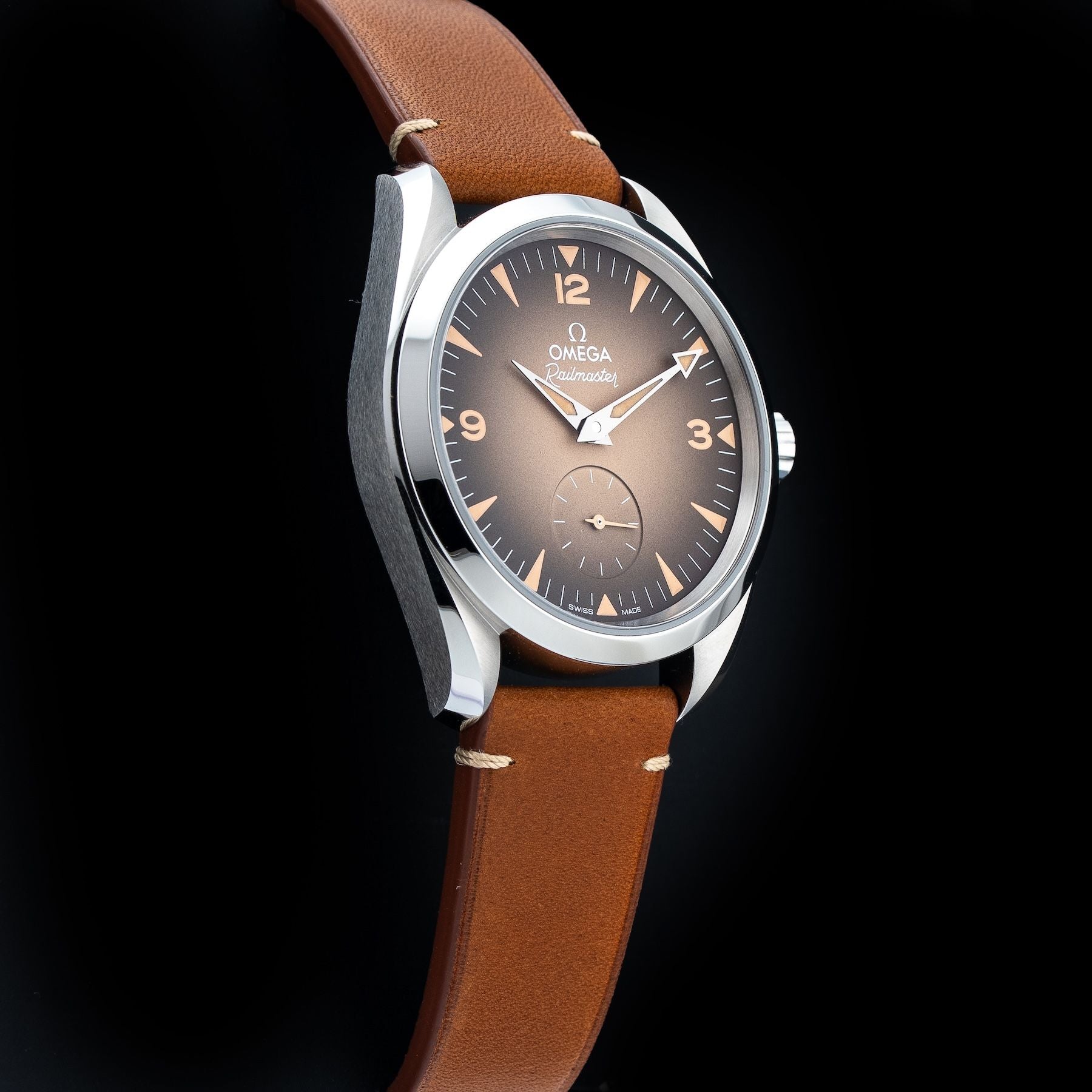 Omega 235.12.38.20.13.001 Railmaster on Strap