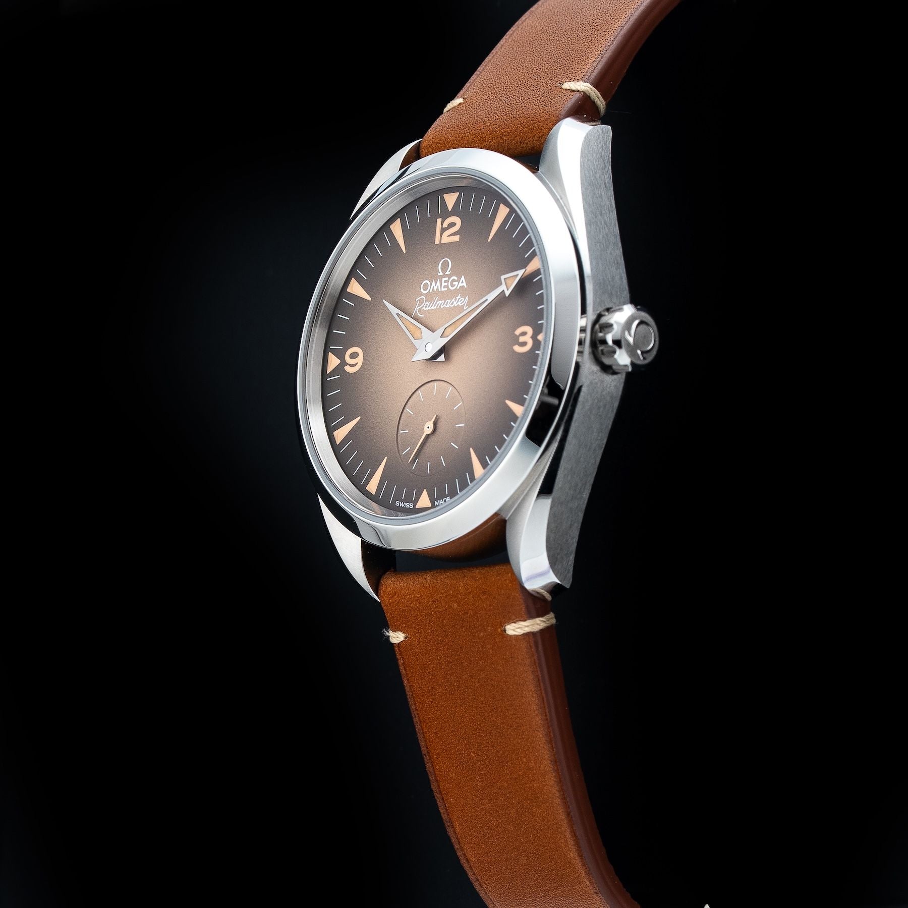 Omega 235.12.38.20.13.001 Railmaster on Strap