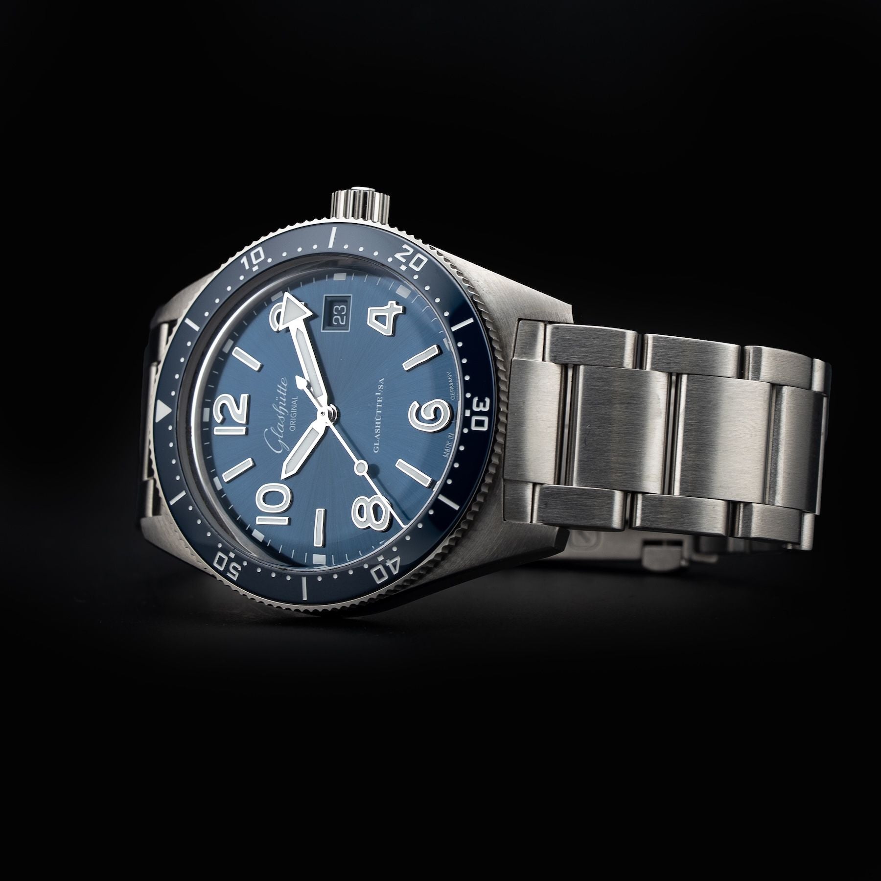 Glashütte Original SeaQ 1-39-11-09-81-70 Blue Dial