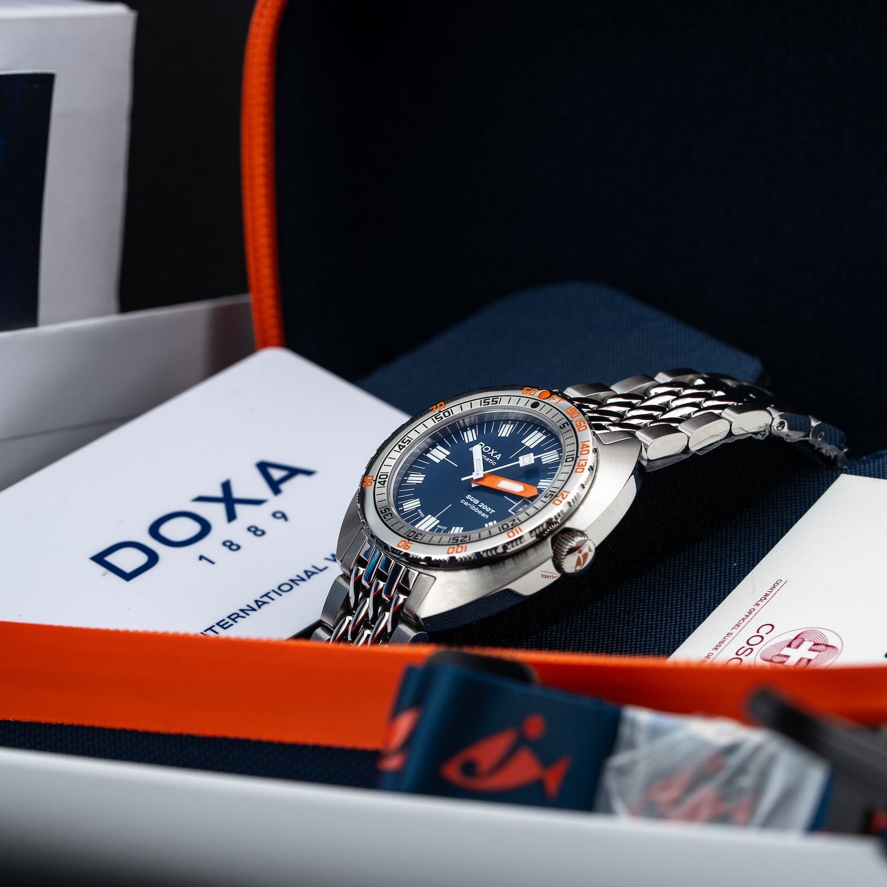 DOXA 804.10.201.10 Caribbean Iconic Dial