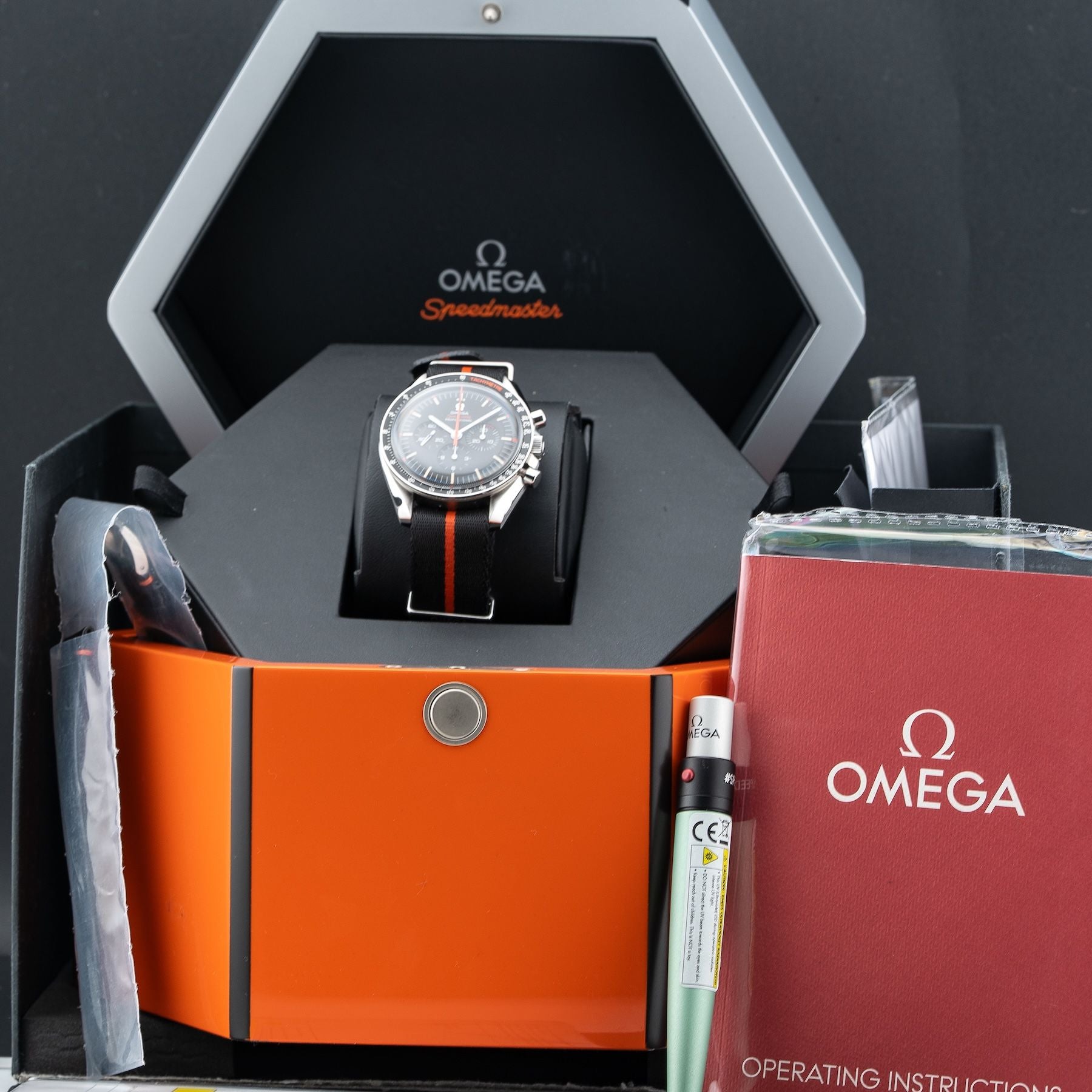 Omega 311.12.42.30.01.001 Speedmaster Ultraman