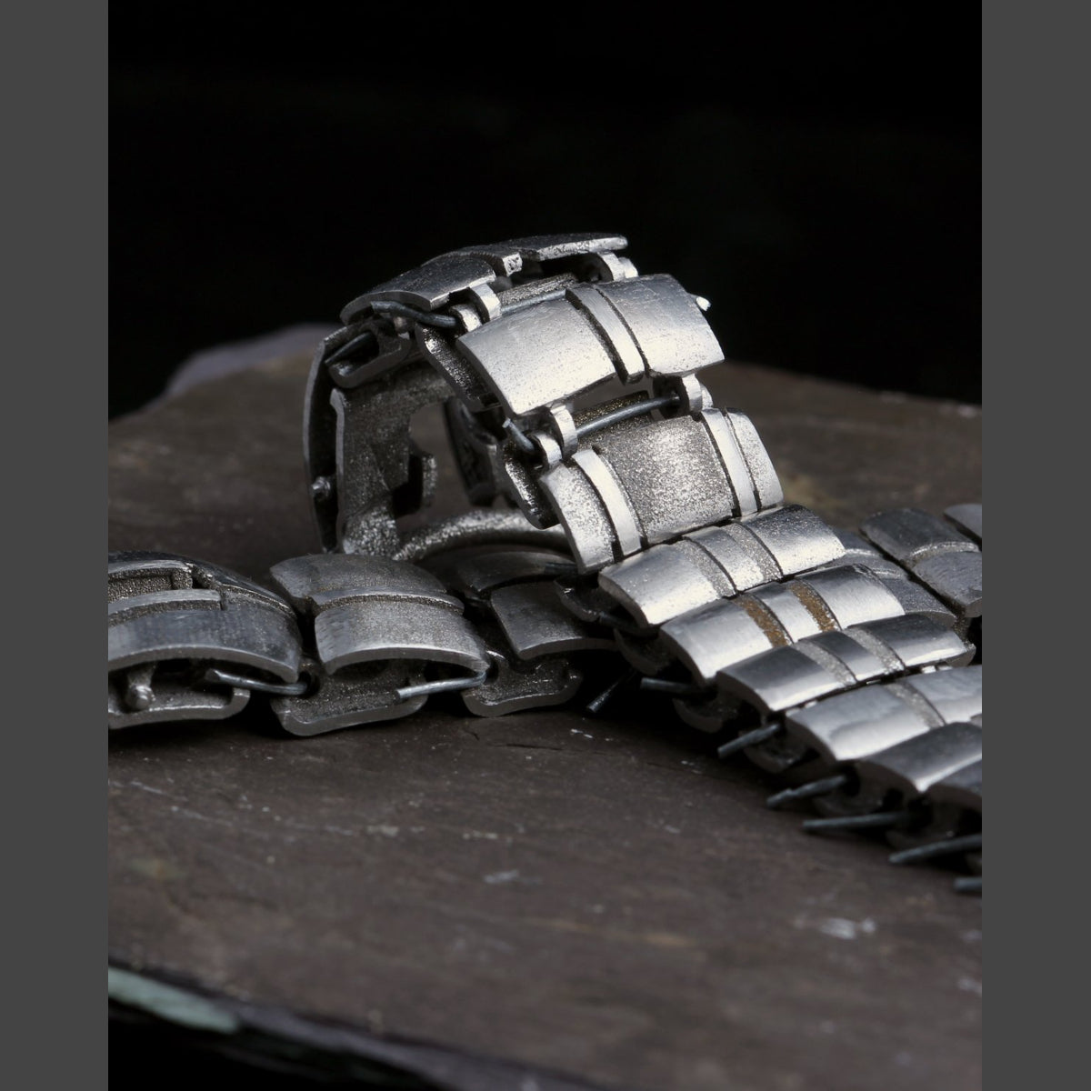 Holthinrichs Deconstructed