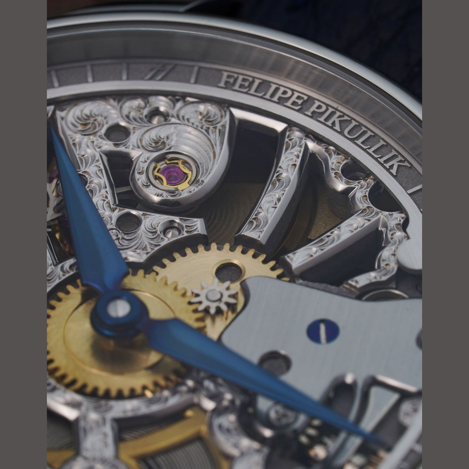 Felipe Pikullik FPSK24 White Rhodium Engraved