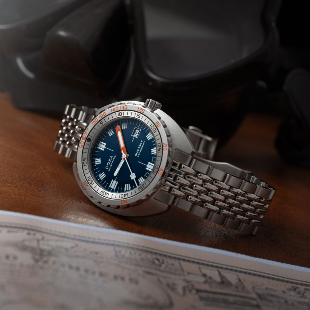 DOXA SUB 750T Caribbean 825.10.201.10 On Bracelet