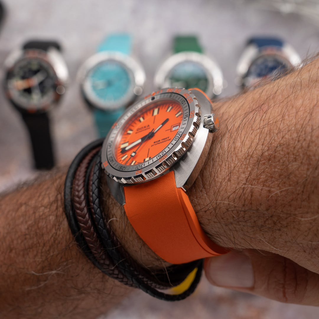DOXA SUB 750T Professional 825.10.351.21 On Strap
