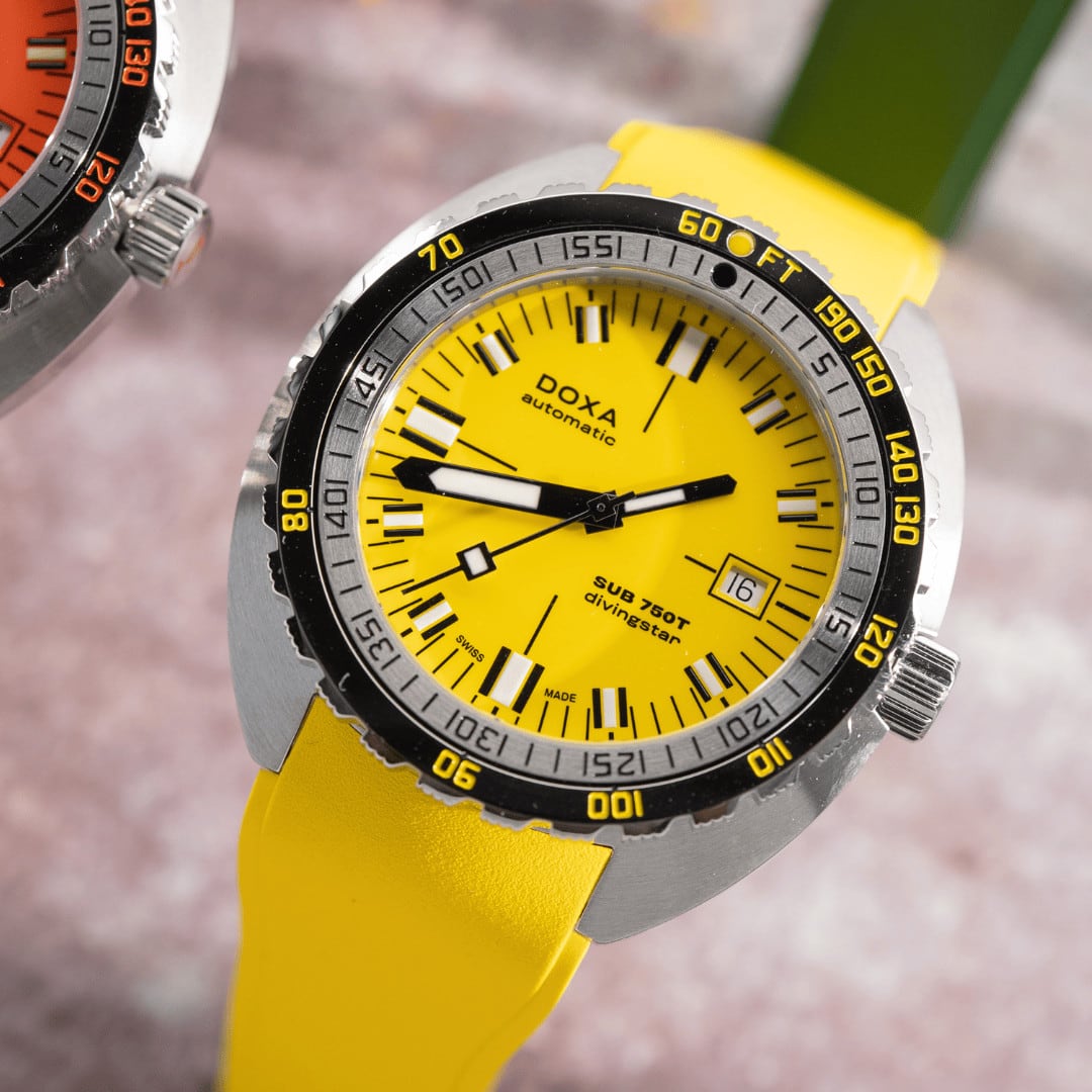 DOXA SUB 750T Divingstar 825.10.361.31 On Strap