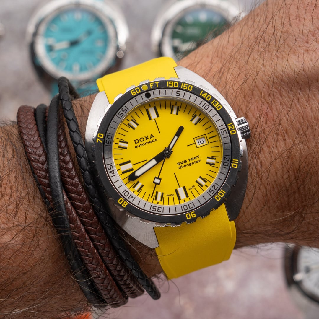 DOXA SUB 750T Divingstar 825.10.361.31 On Strap
