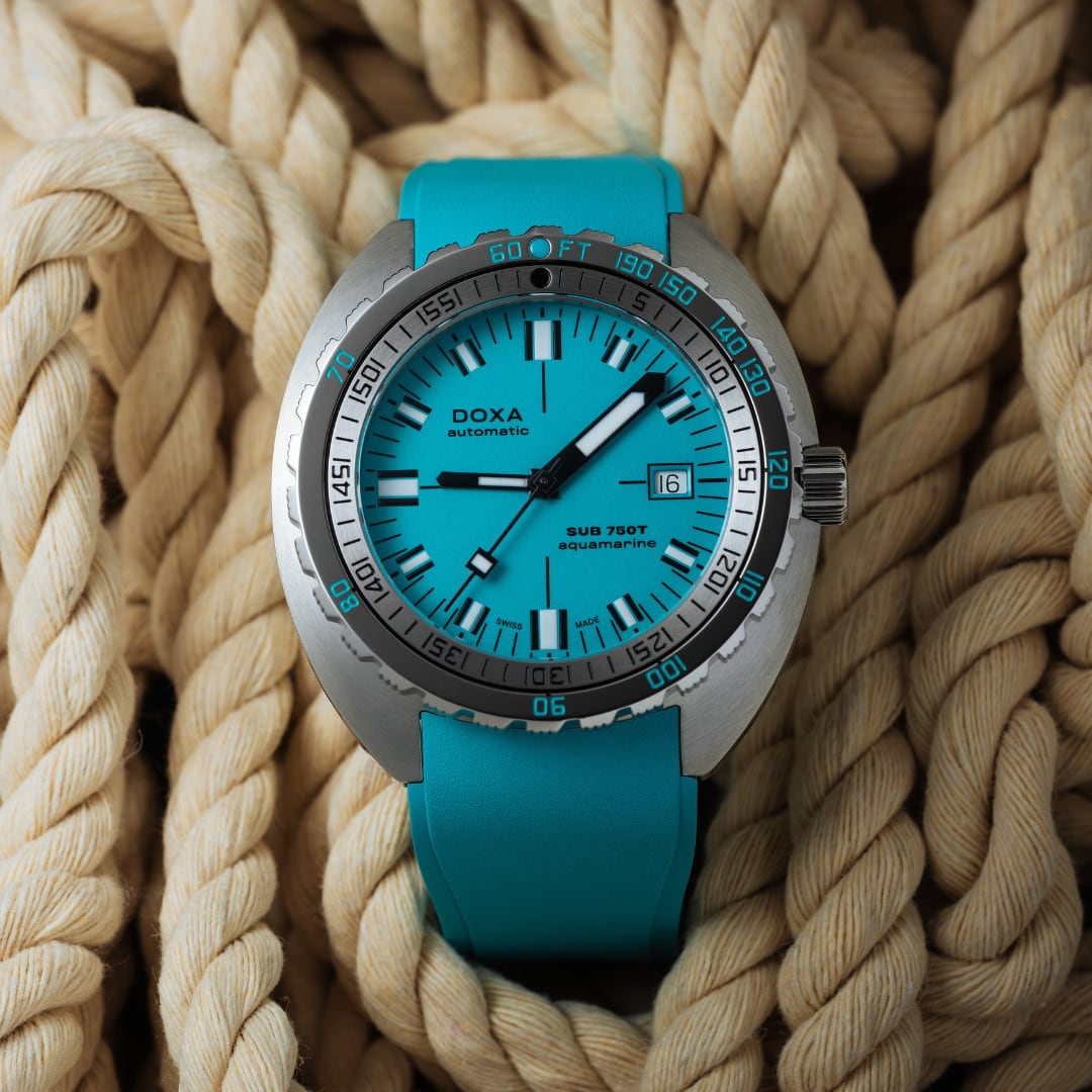 DOXA SUB 750T Aquamarine 825.10.241.25 On Strap
