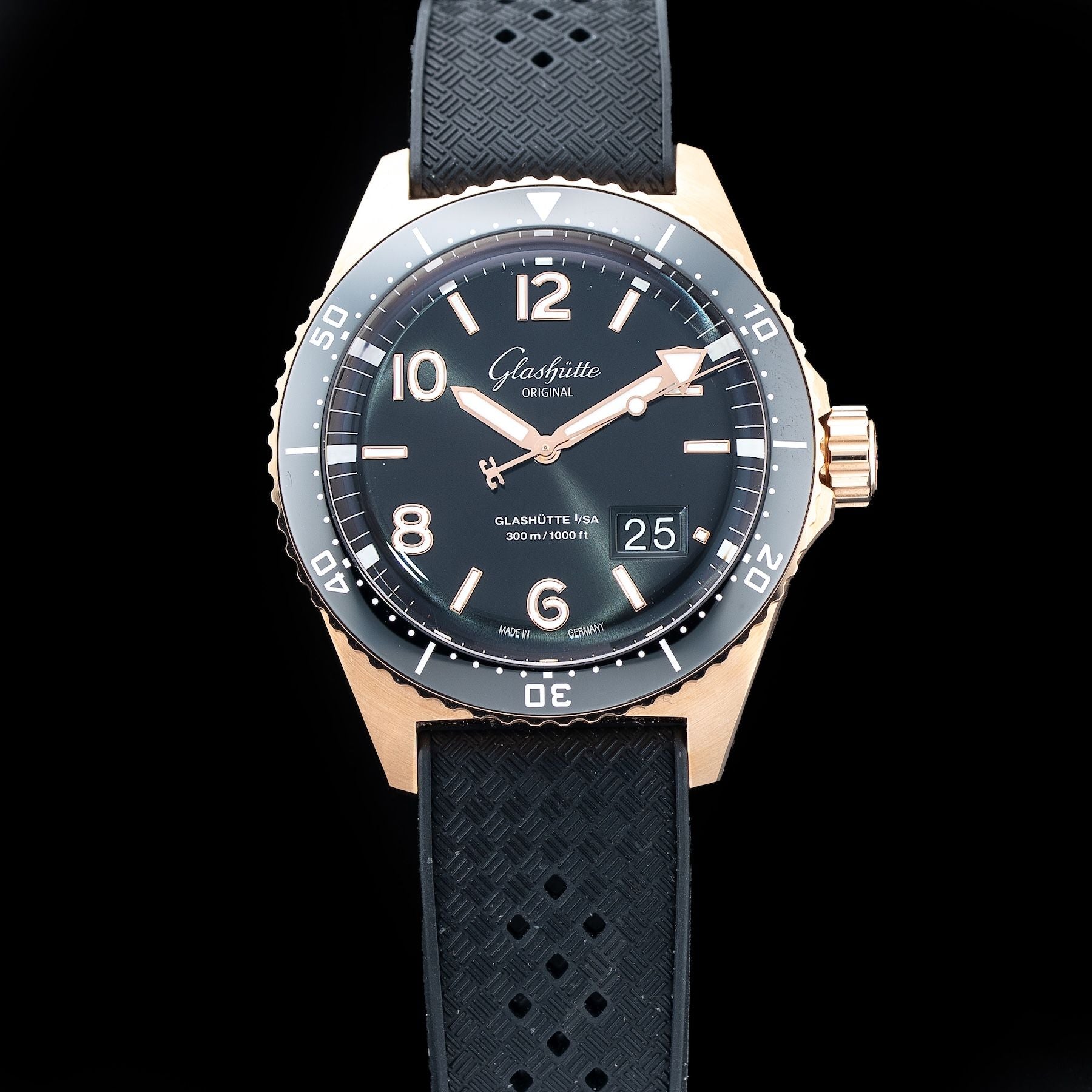 Glashütte Original 1-36-13-03-90-33 SeaQ Panorama Date Red Gold