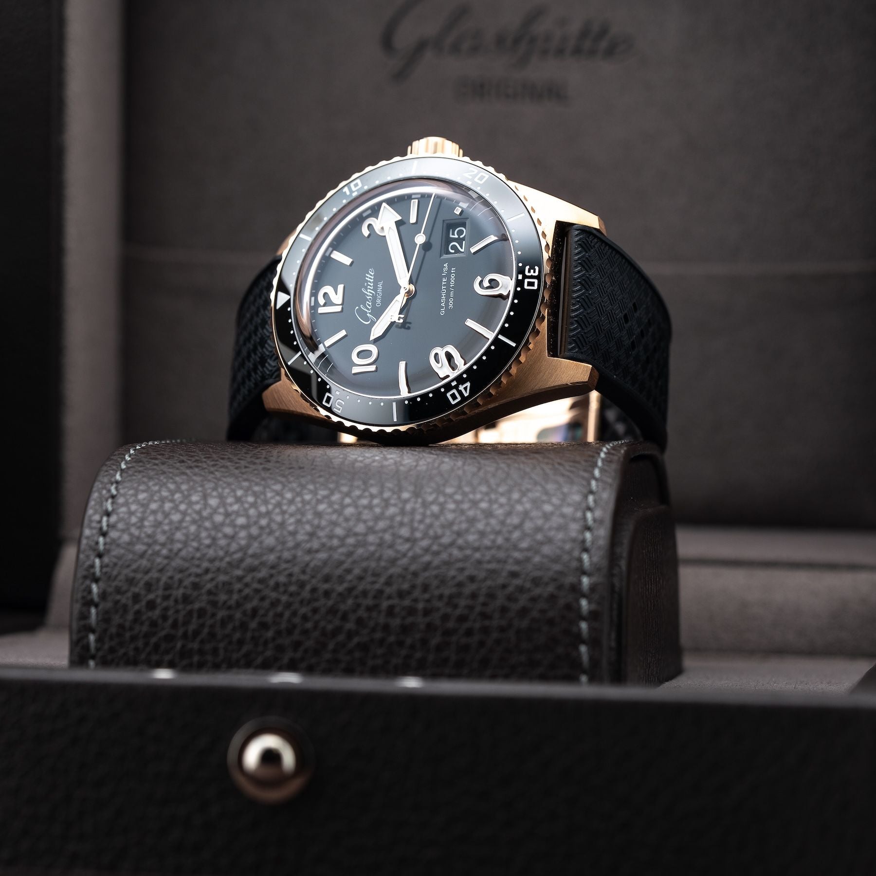 Glashütte Original 1-36-13-03-90-33 SeaQ Panorama Date Red Gold