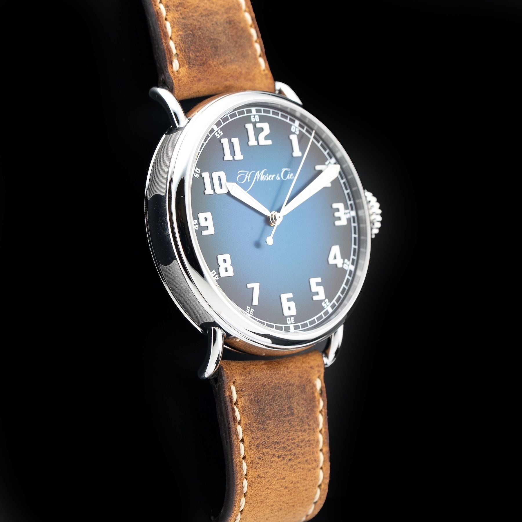 H. Moser & Cie. 8200-1201 Heritage Centre Seconds Funky Blue
