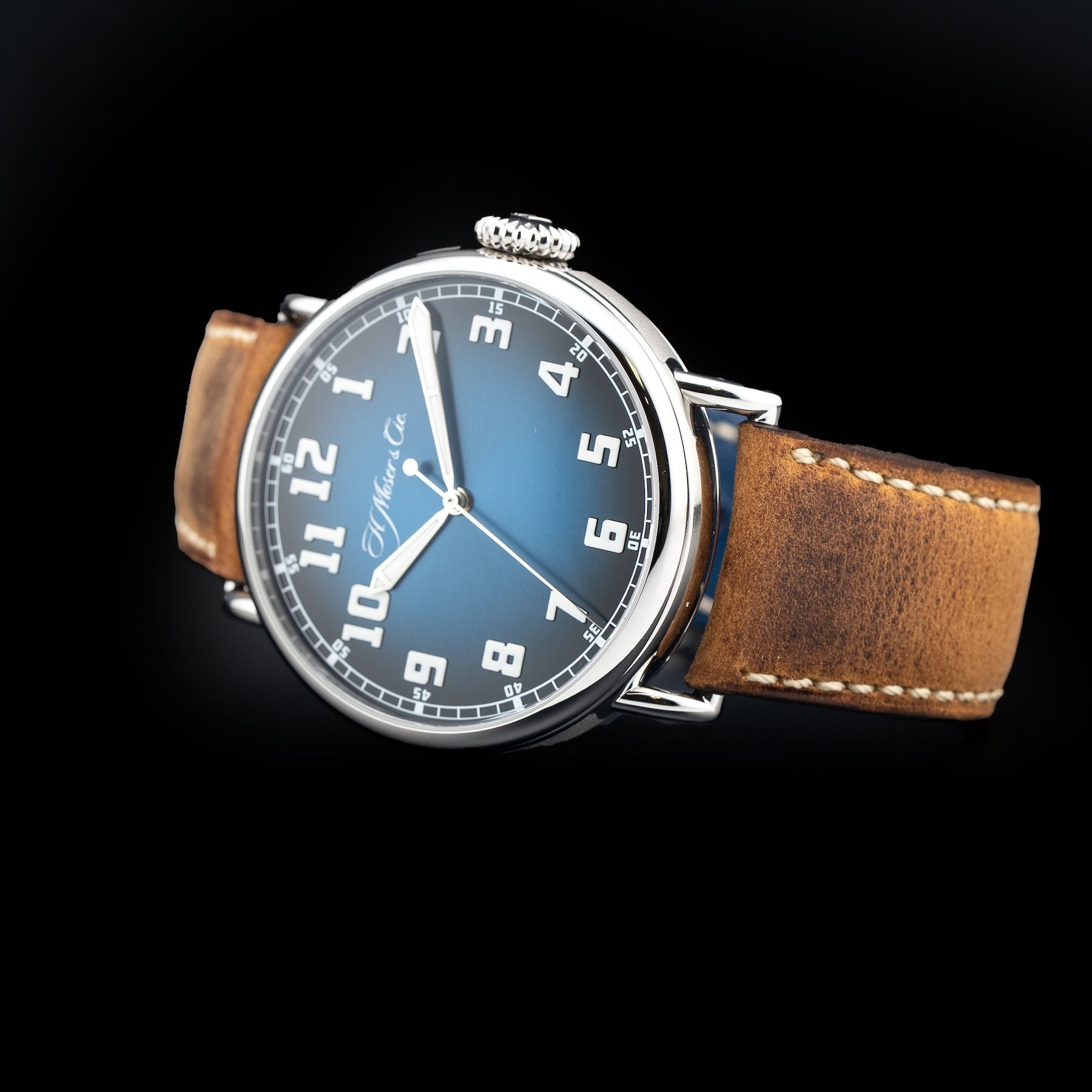 H. Moser & Cie. 8200-1201 Heritage Centre Seconds Funky Blue