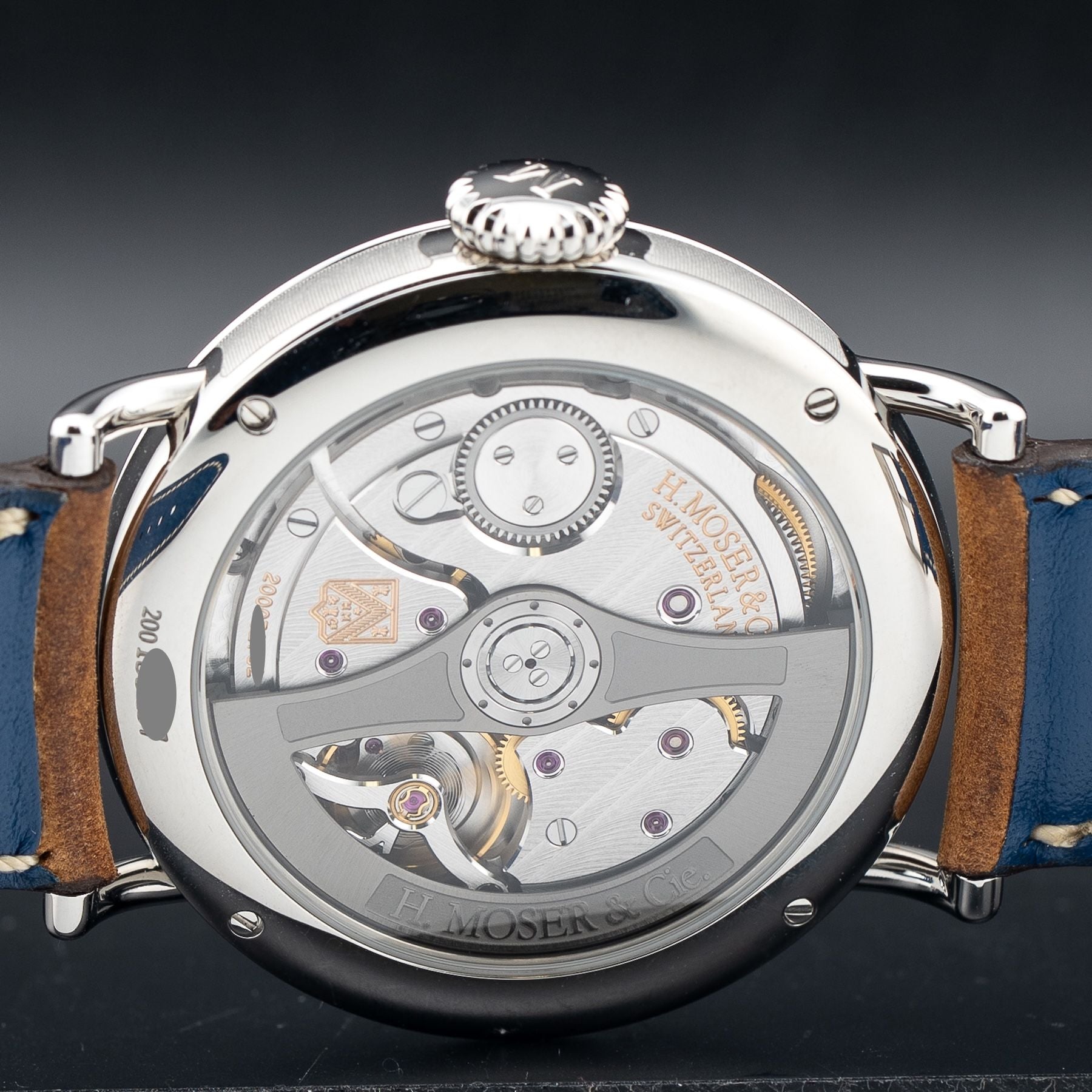 H. Moser & Cie. 8200-1201 Heritage Centre Seconds Funky Blue