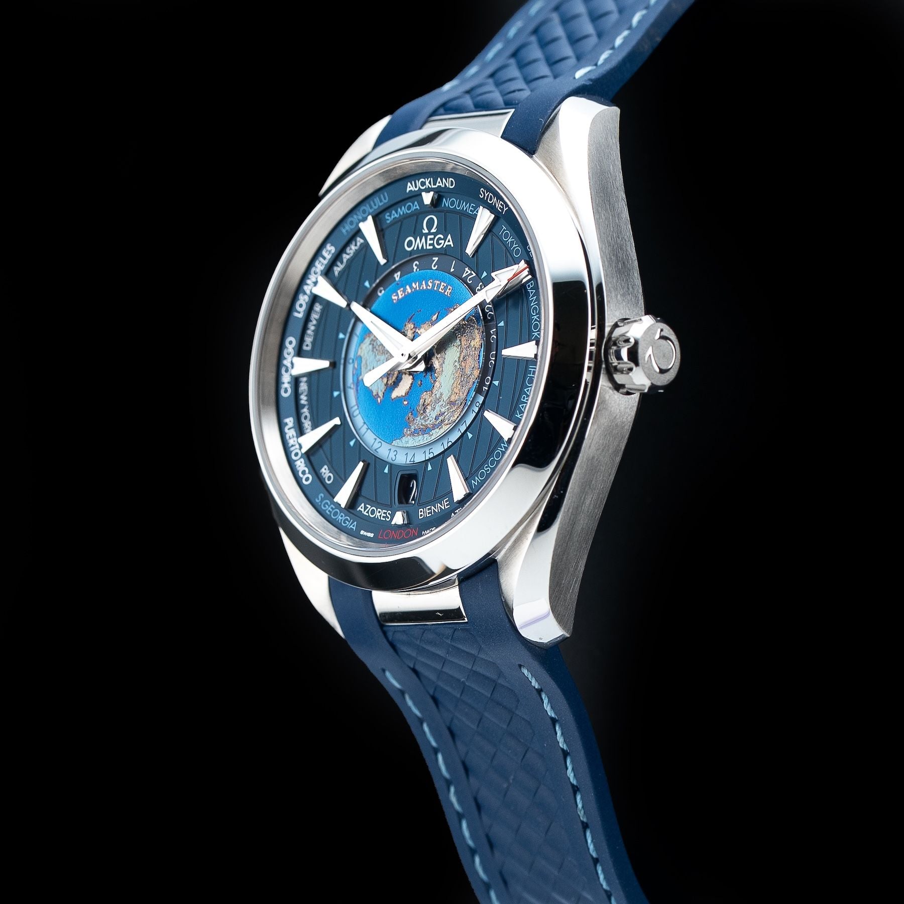 Omega 220.12.43.22.03.001 Seamaster Aqua Terra 150m GMT World Timer 43mm