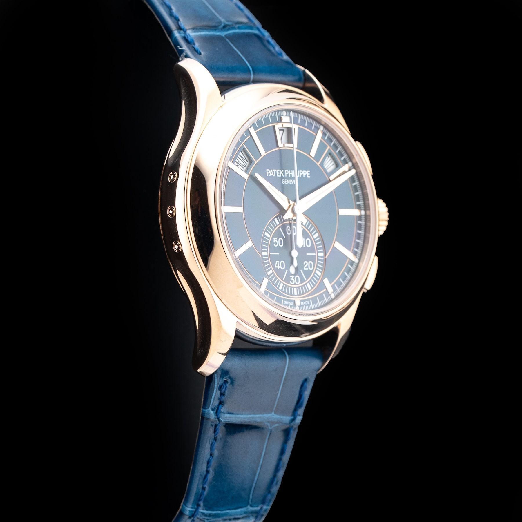 Patek Philippe 5905R-010 Flyback Chronograph Annual Calendar Rose Gold Blue