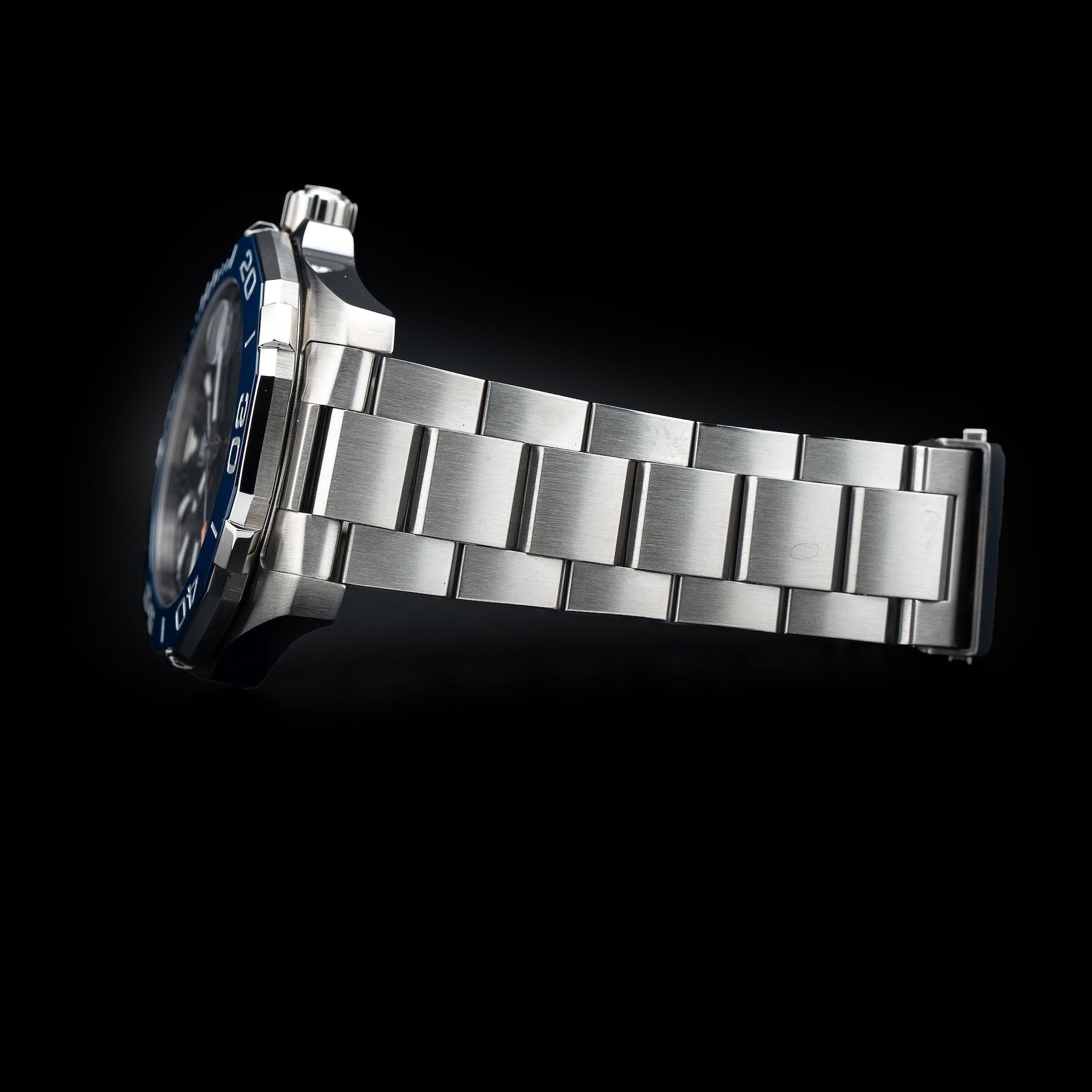 TAG Heuer Aquaracer Automatic Navy Blue Dial WAY211C.BA0928 Caliber 5