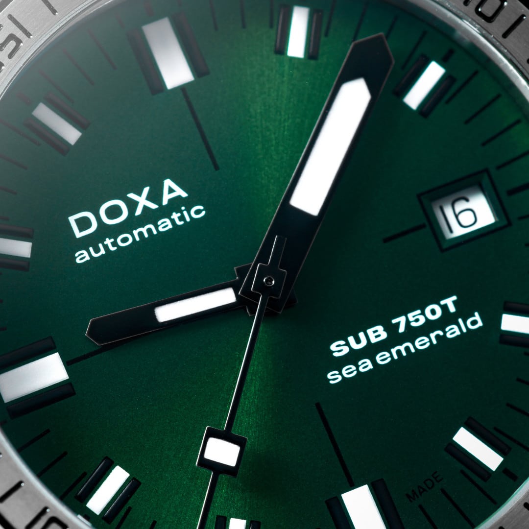 DOXA SUB 750T Sea Emerald 825.10.131.26 On Strap