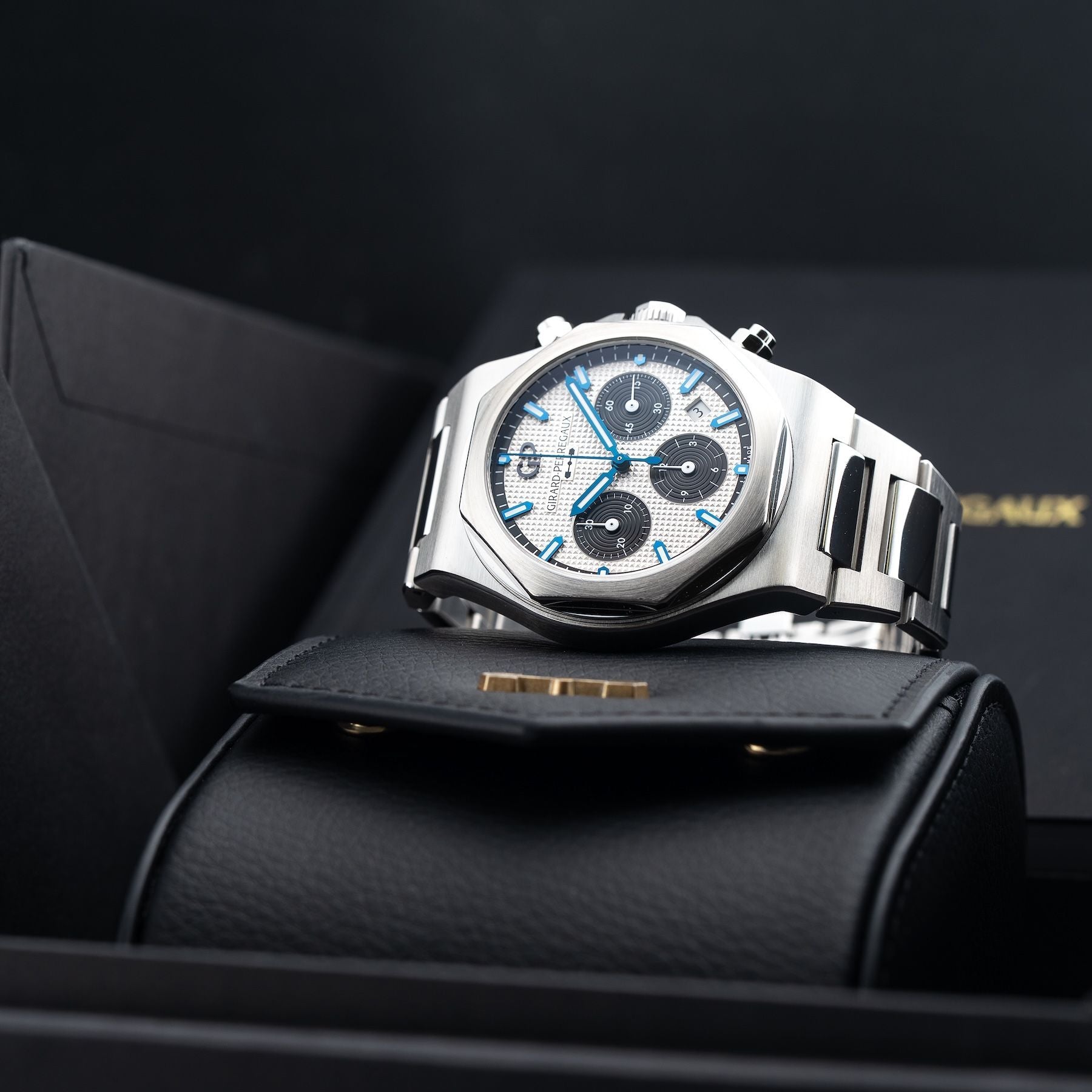 Girard Perregaux Laureato 81020-11-131-11A