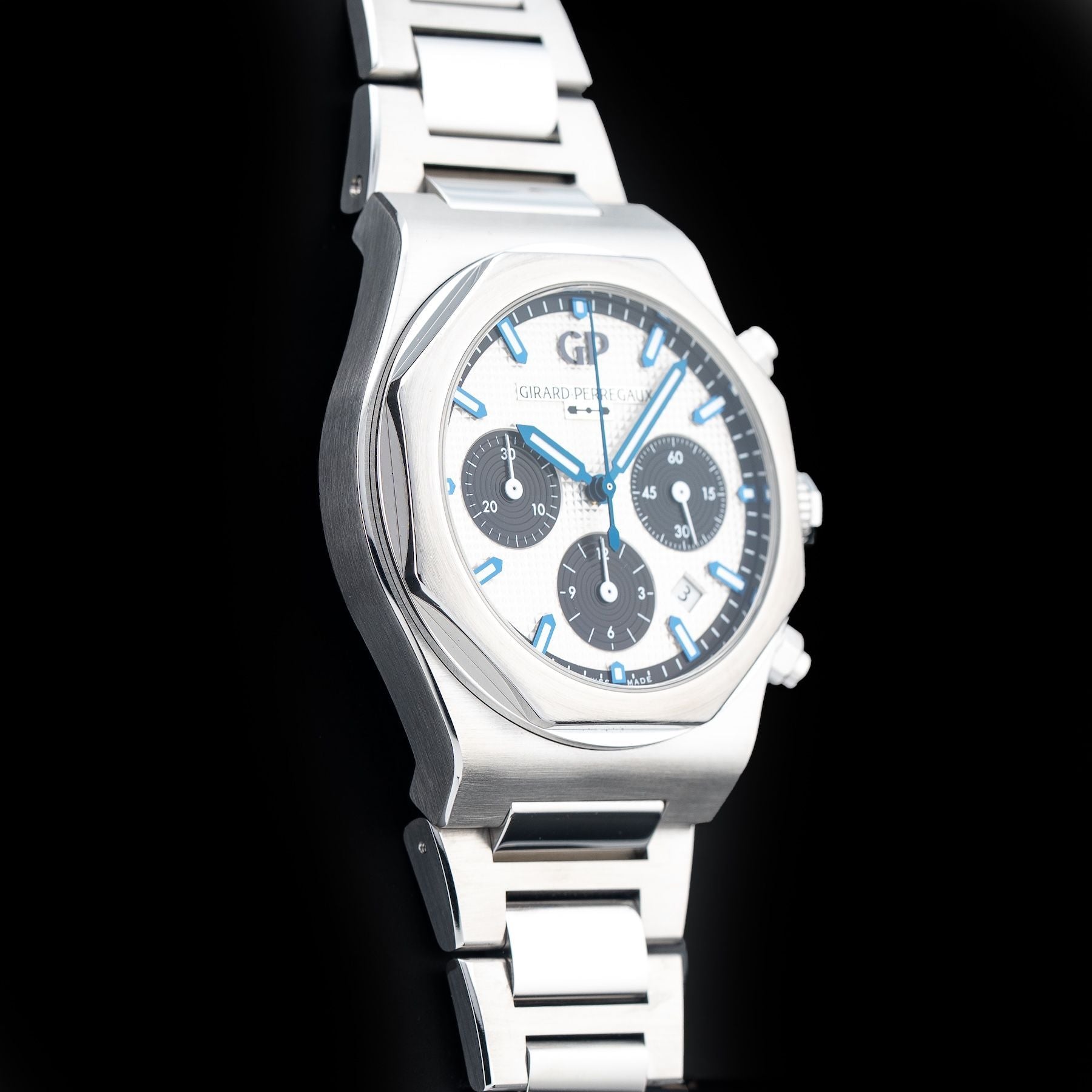 Girard Perregaux Laureato 81020-11-131-11A