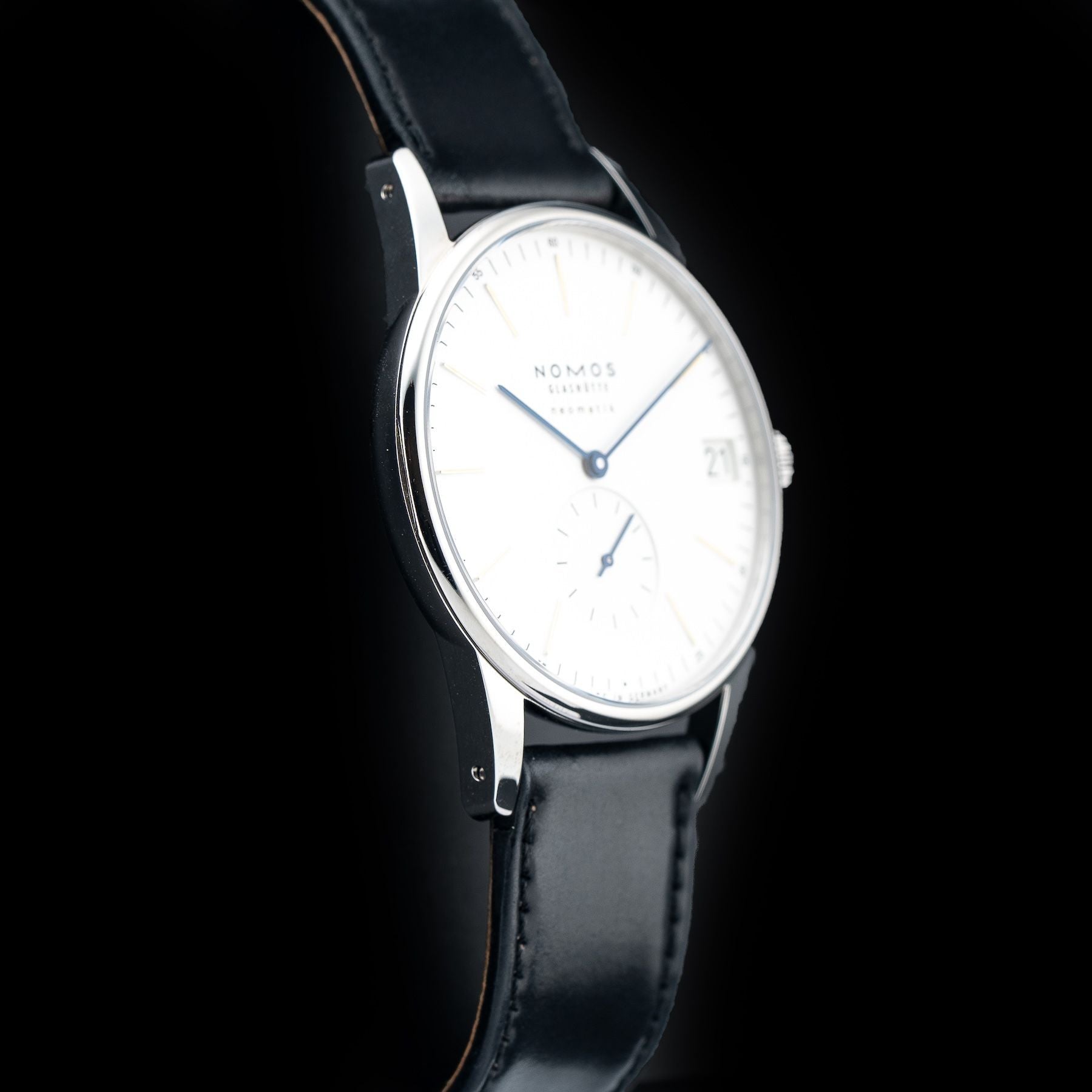 NOMOS Glashütte 360 Orion Neomatik 41 Date Automatic White Dial