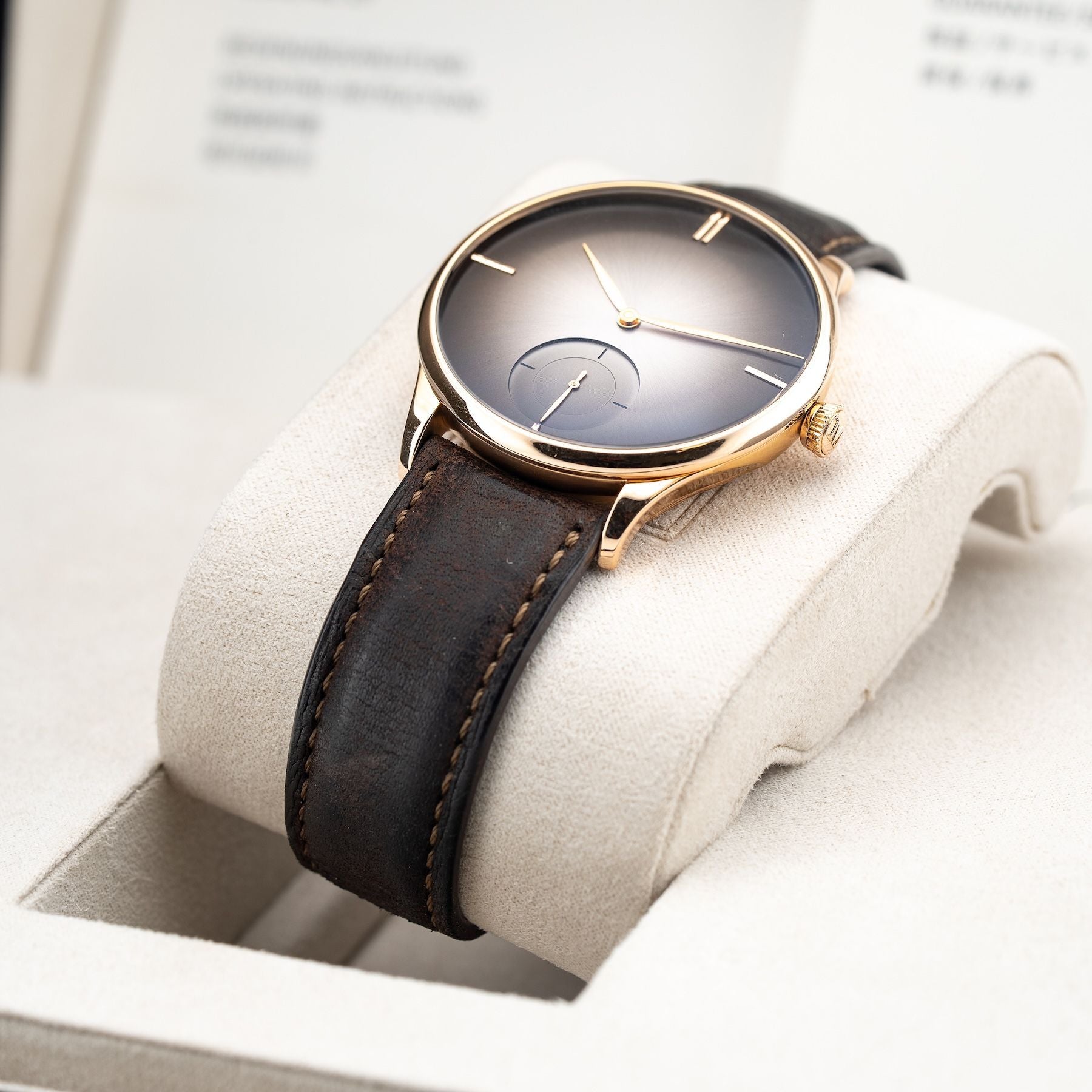 H. Moser & Cie. Venturer Small Seconds Purity Red Gold Fume Dial 2327-0404
