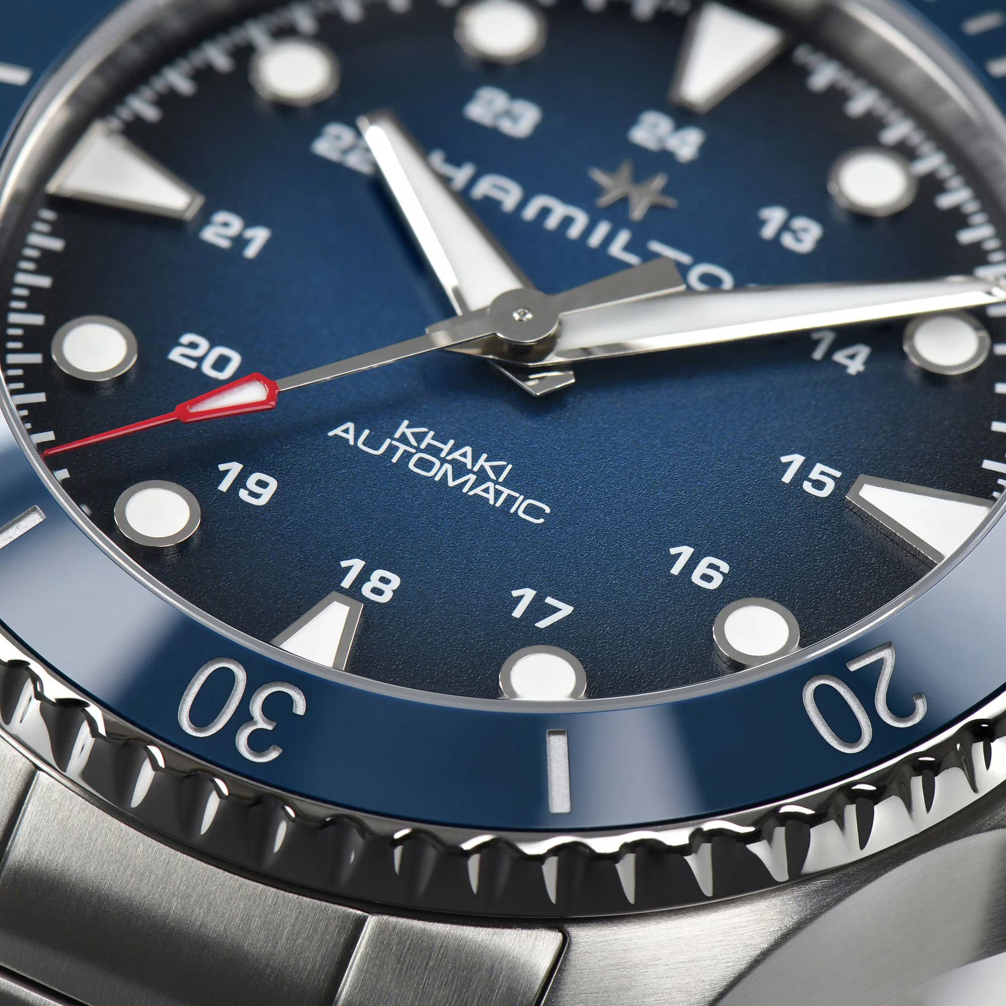 Hamilton H82505140 Khaki Navy Scuba Auto 43mm
