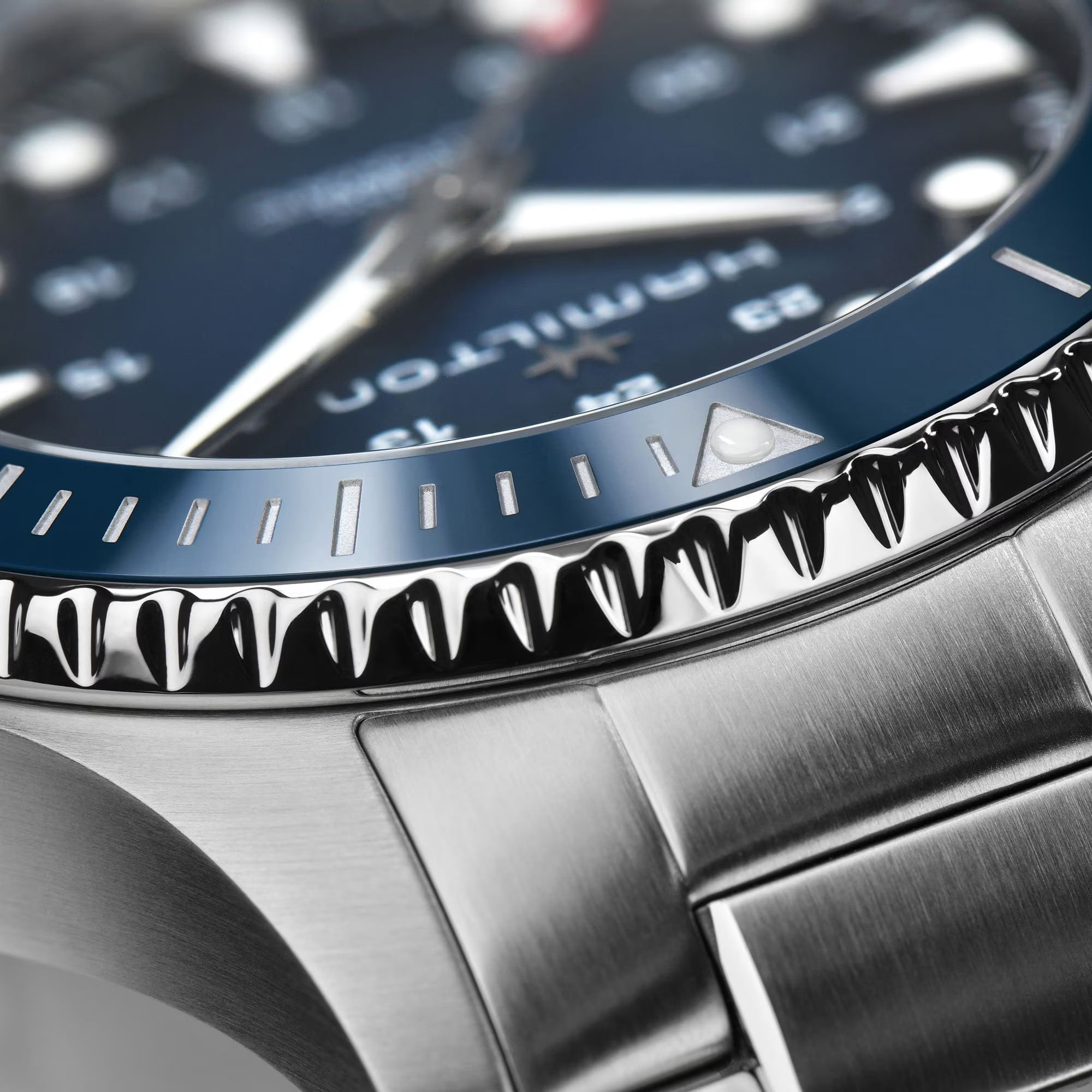 Hamilton H82505140 Khaki Navy Scuba Auto 43mm