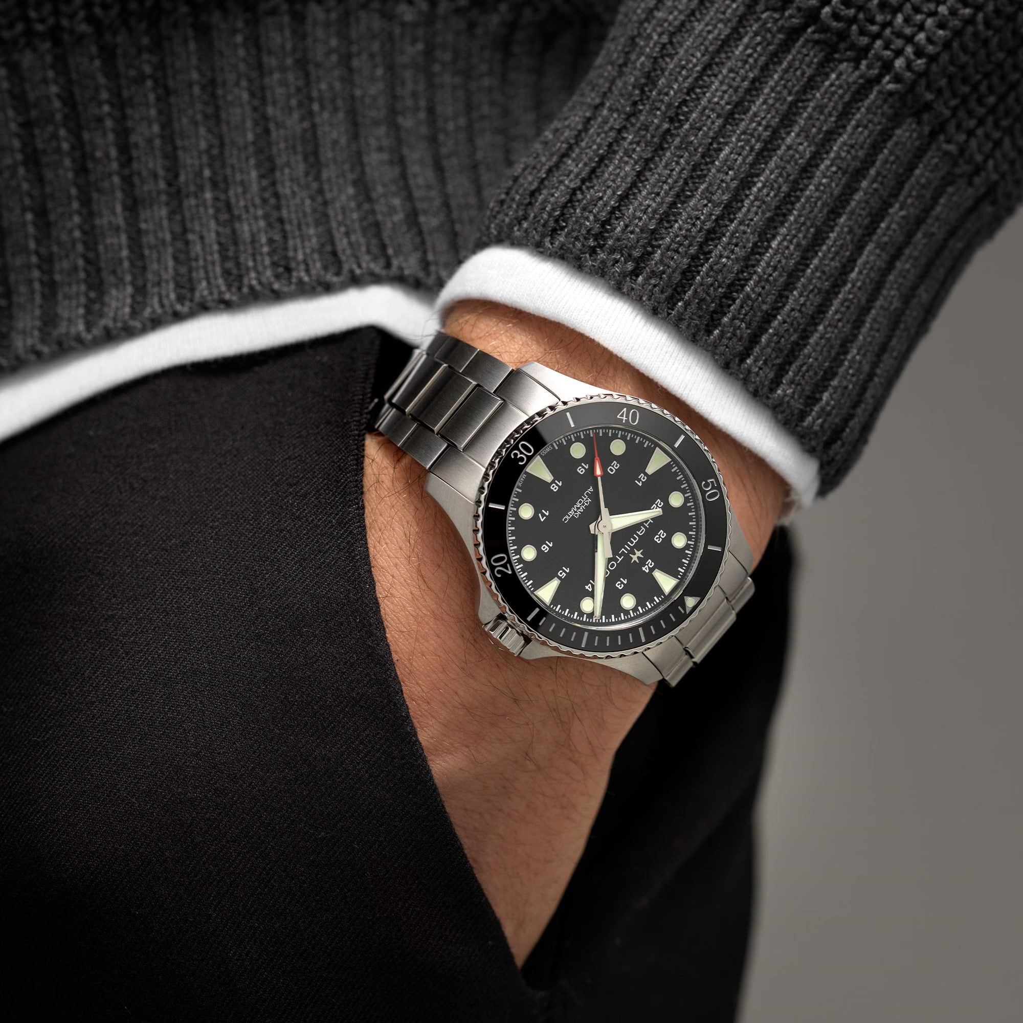 Hamilton H82515130 Khaki Navy Scuba Auto 43mm
