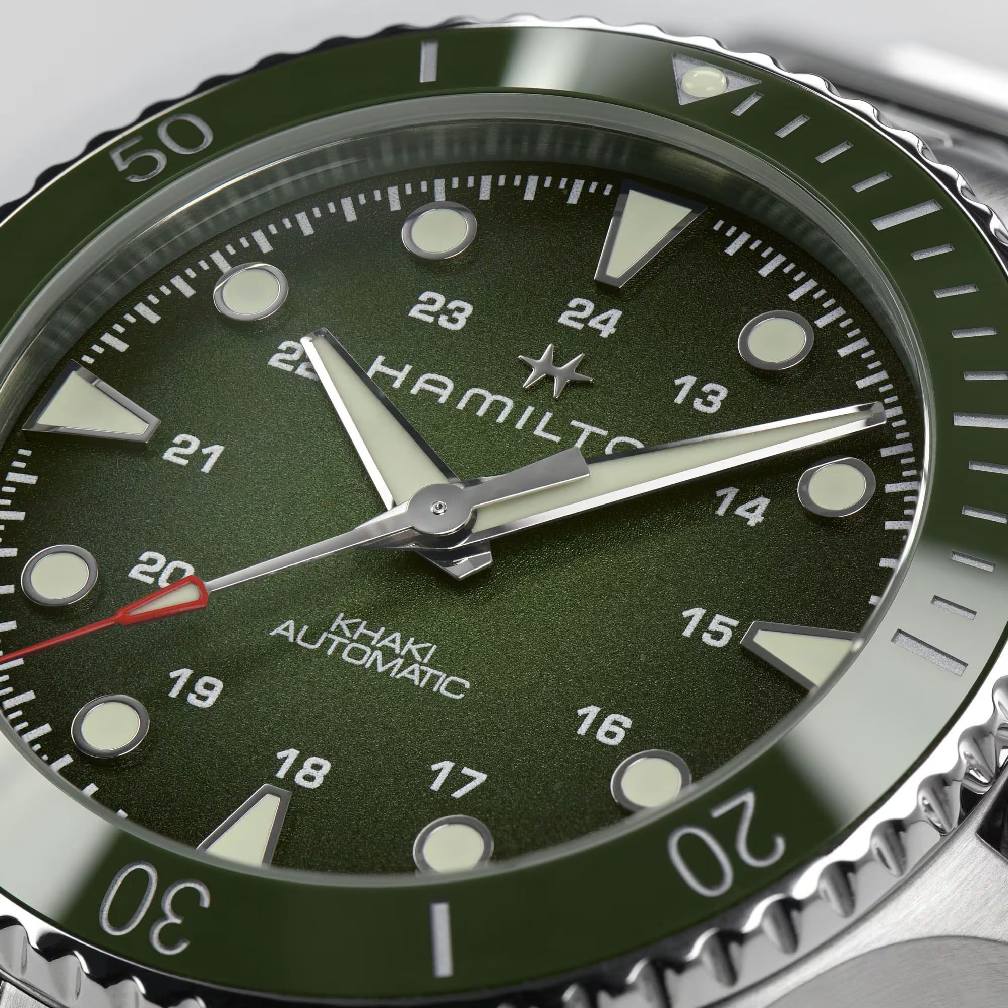 Hamilton H82525160 Khaki Navy Scuba Auto 43mm