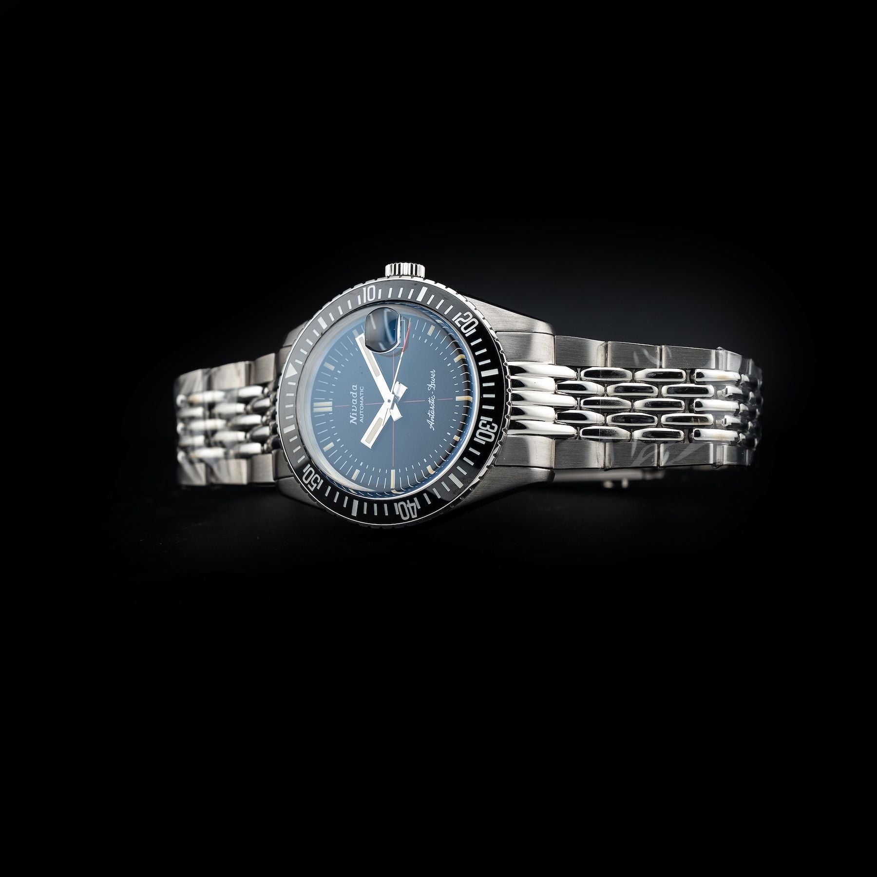 Nivada Grenchen Antarctic Diver 32038A04