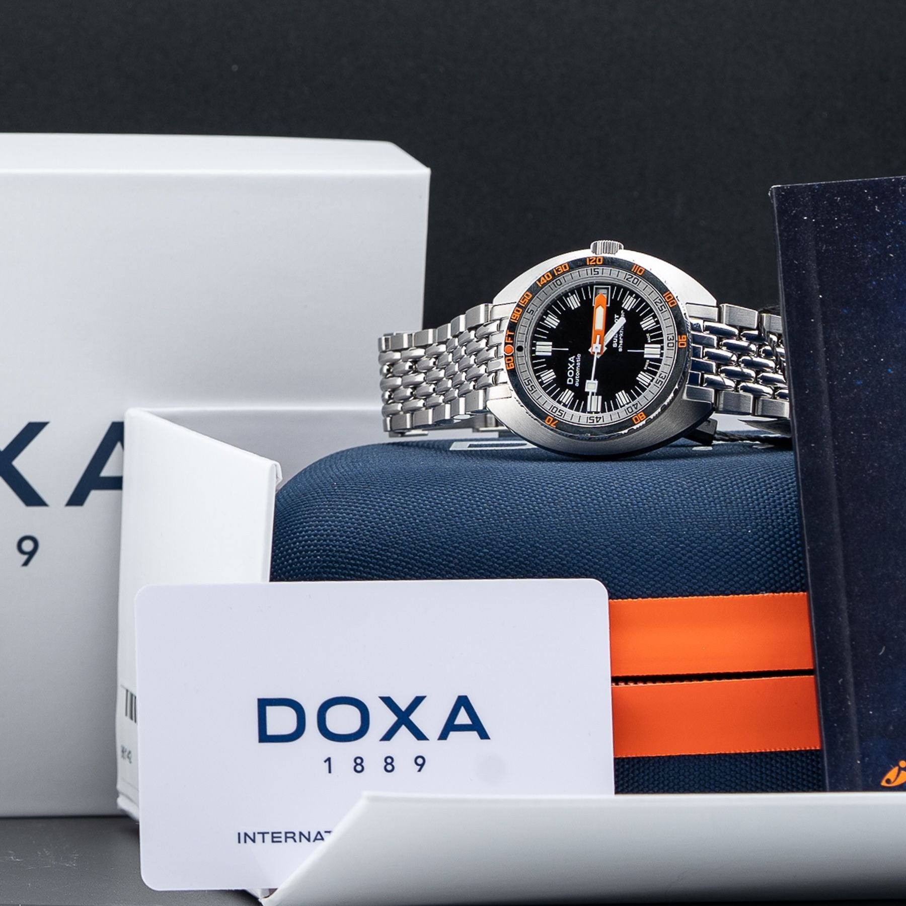 DOXA SUB 200T 804.10.101.10 Sharkhunter Iconic Dial