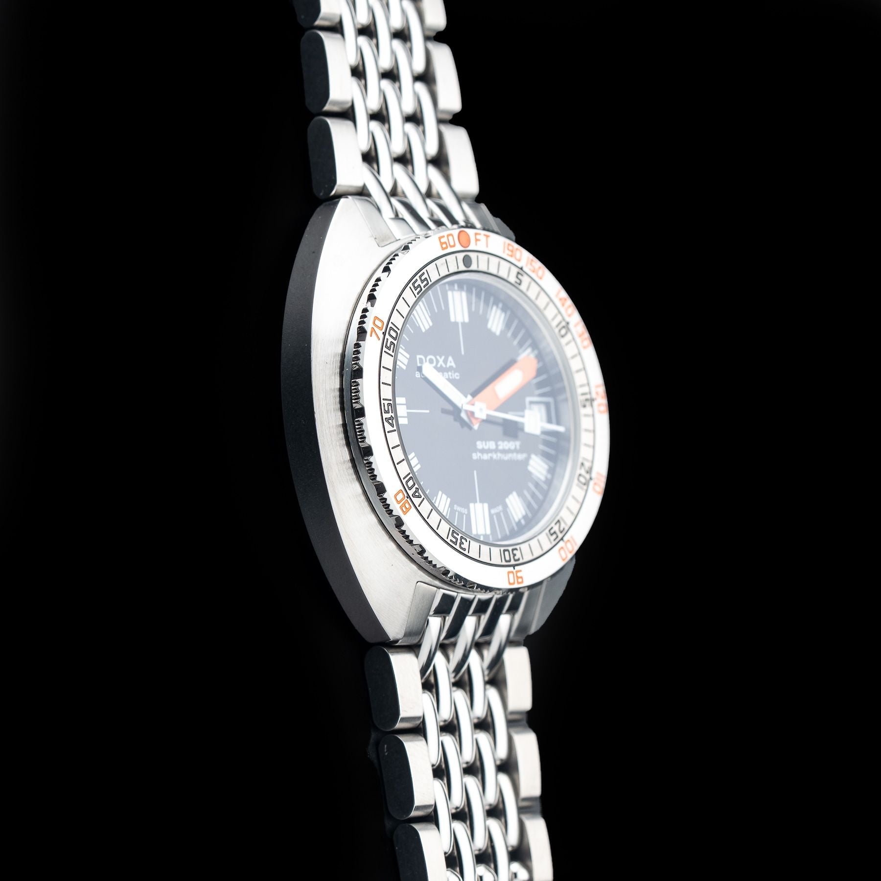 DOXA SUB 200T 804.10.101.10 Sharkhunter Iconic Dial