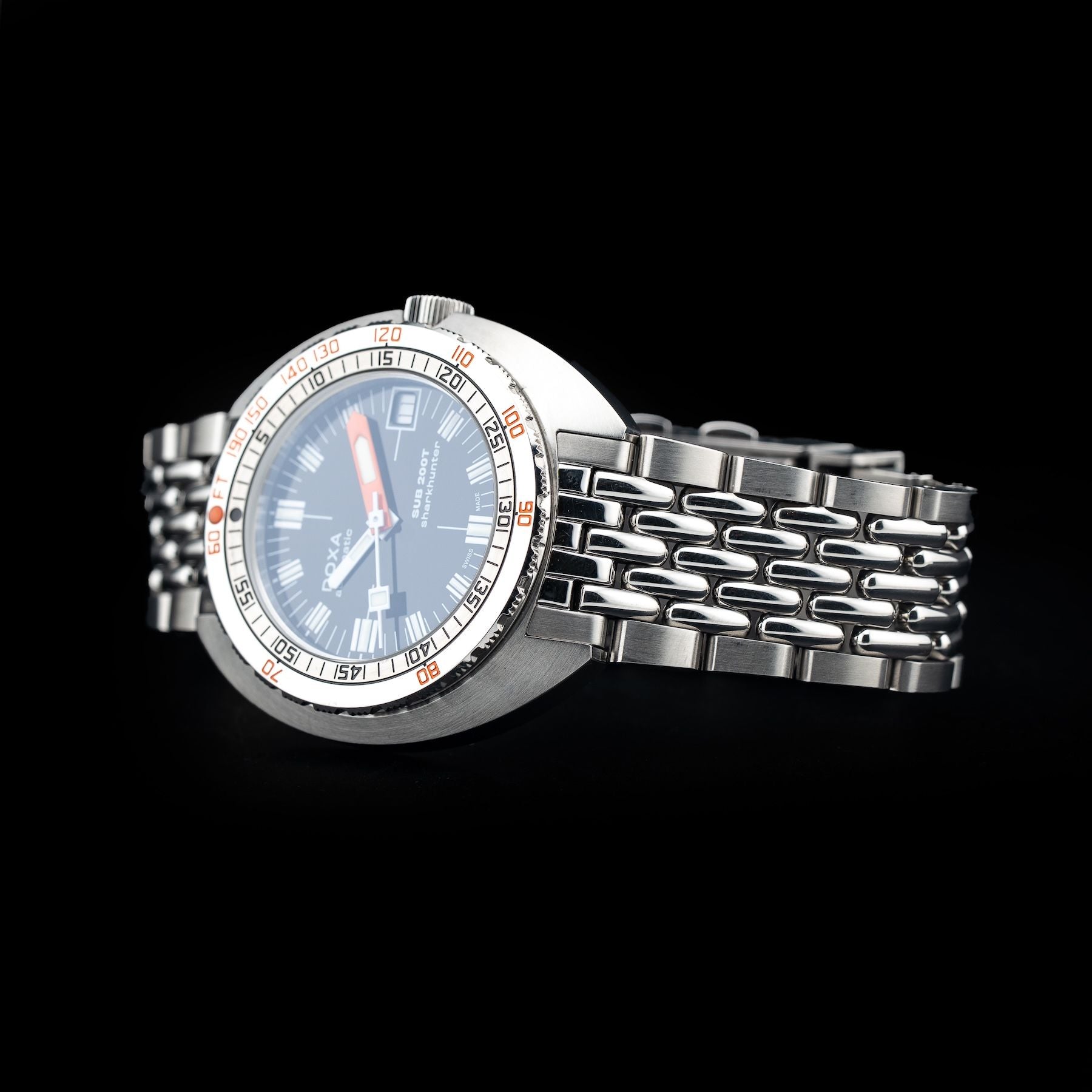 DOXA SUB 200T 804.10.101.10 Sharkhunter Iconic Dial