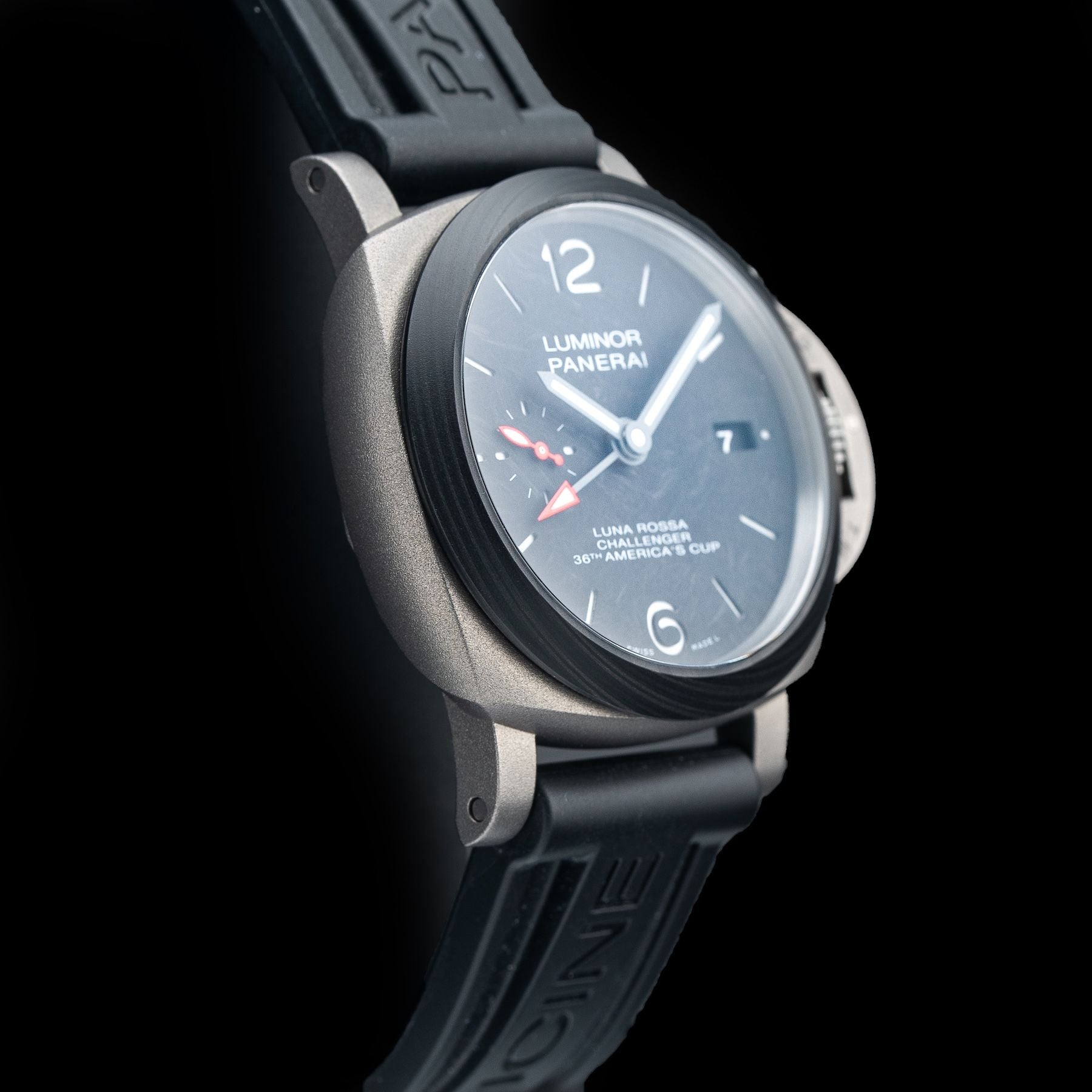 Panerai PAM01096 Luminor Luna Rossa GMT 42mm