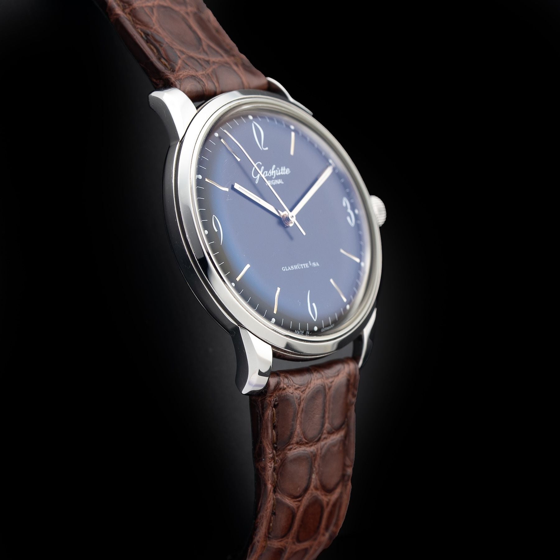 Glashütte Original Senator Sixties Stainless Steel Black Dial 1-39-52-04-02-04