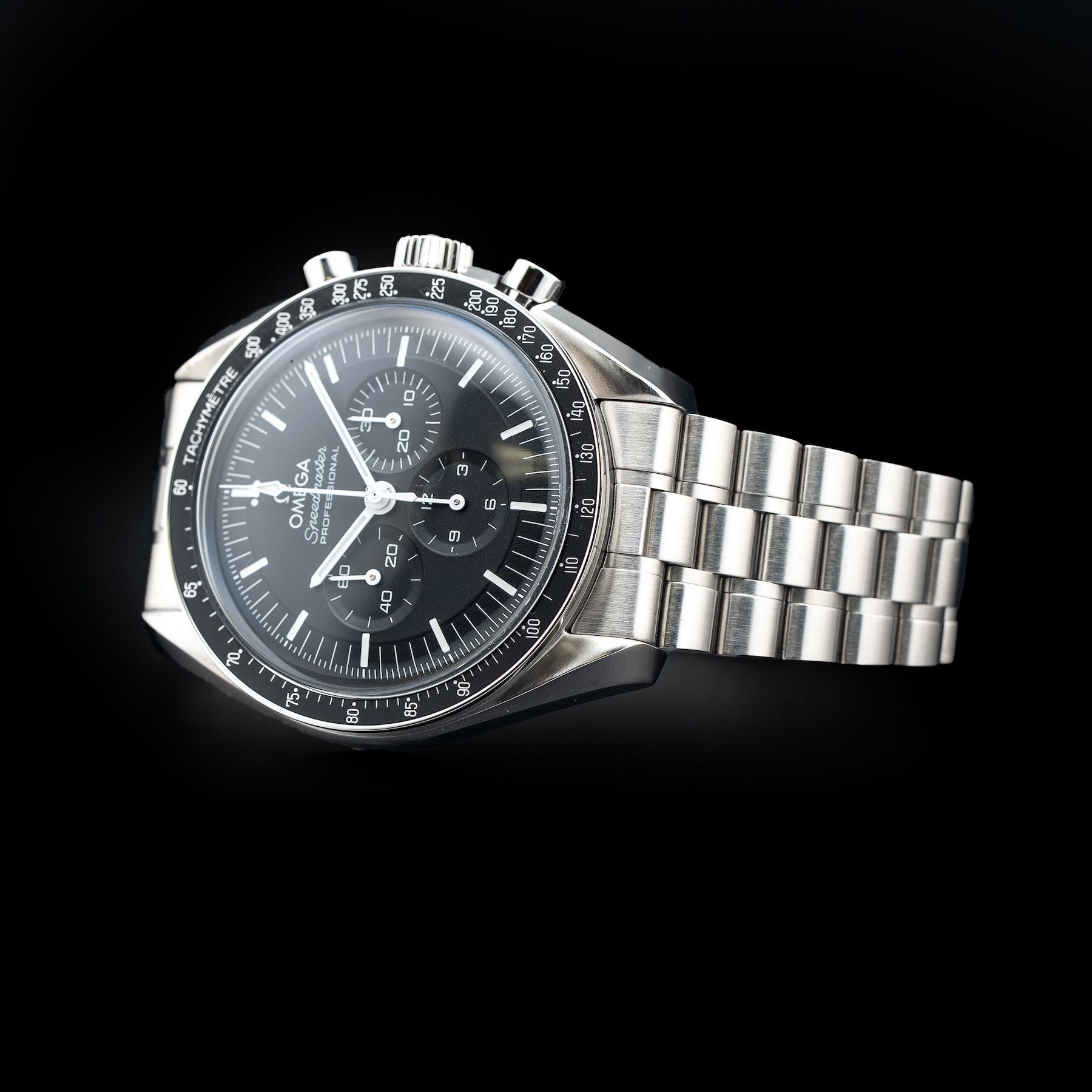 Omega 310.30.42.50.01.001 Speedmaster Moonwatch Professional Master Chronograph